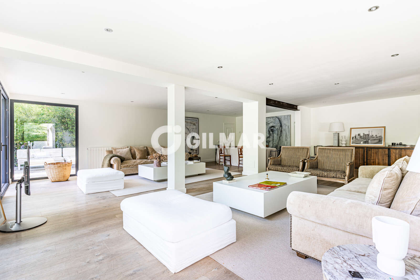 Property slider Gilmar