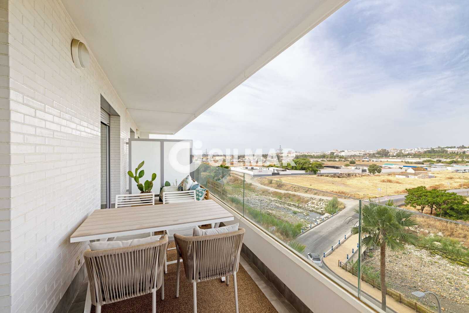 Property slider Gilmar