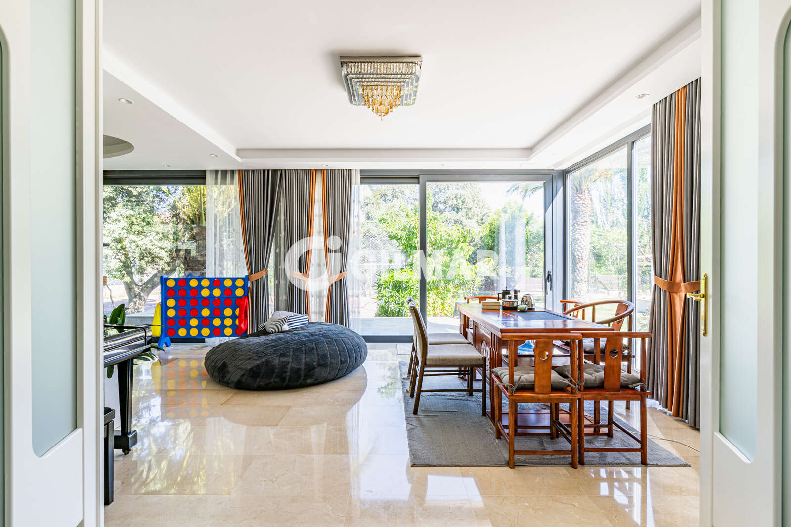 Property slider Gilmar