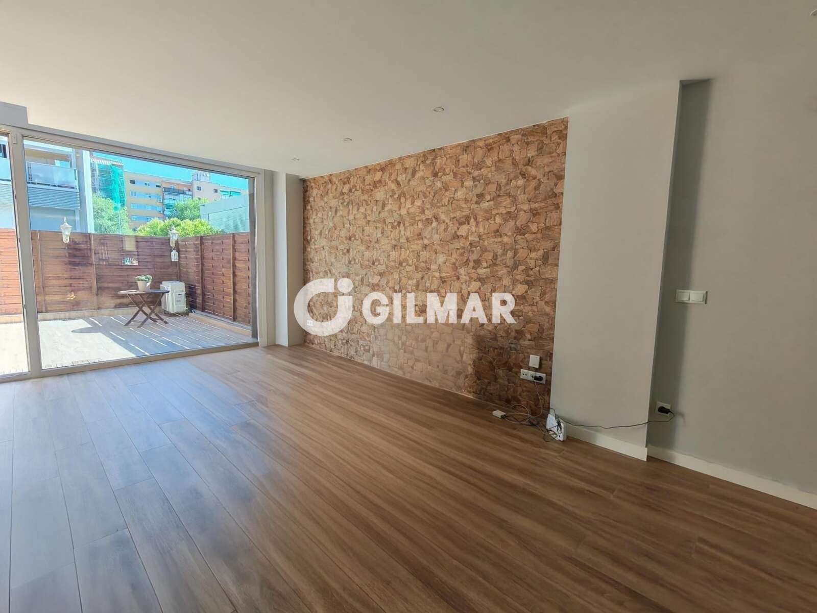Property slider Gilmar