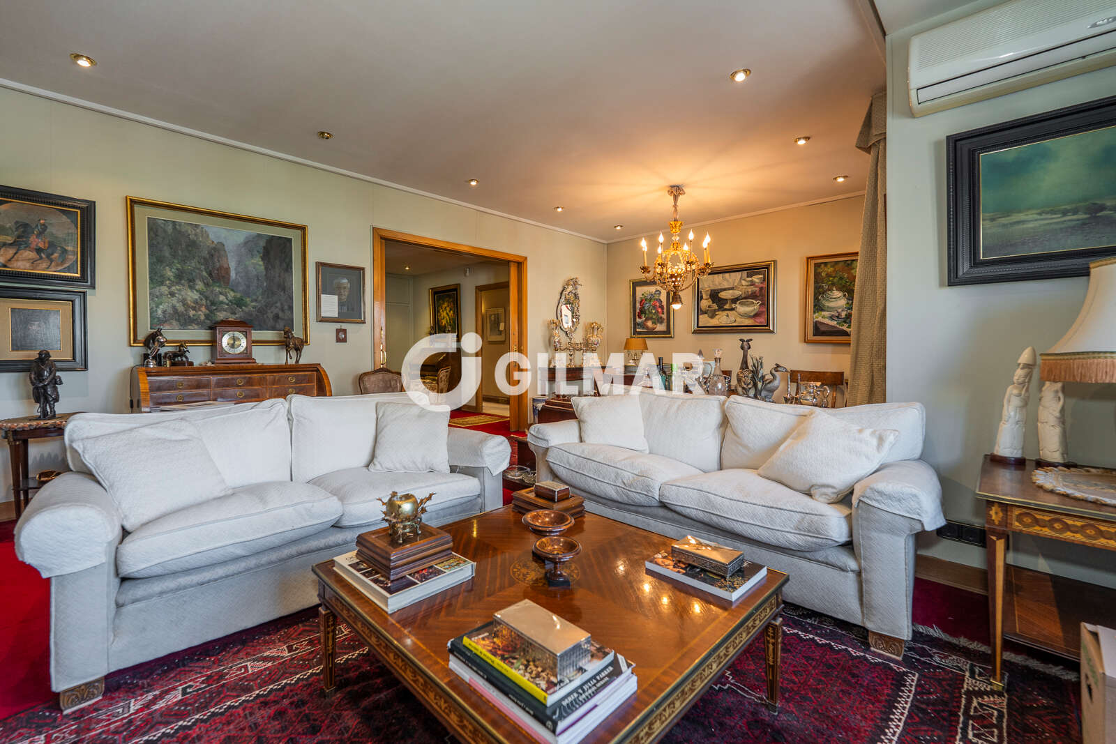 Property slider Gilmar