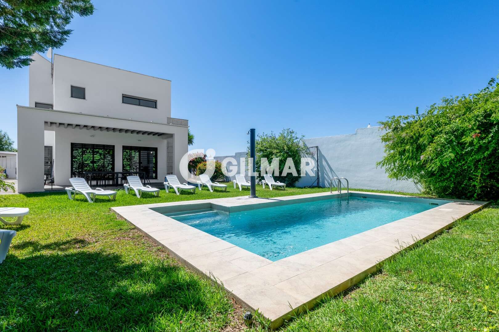 Villa Accommodation in Cadiz