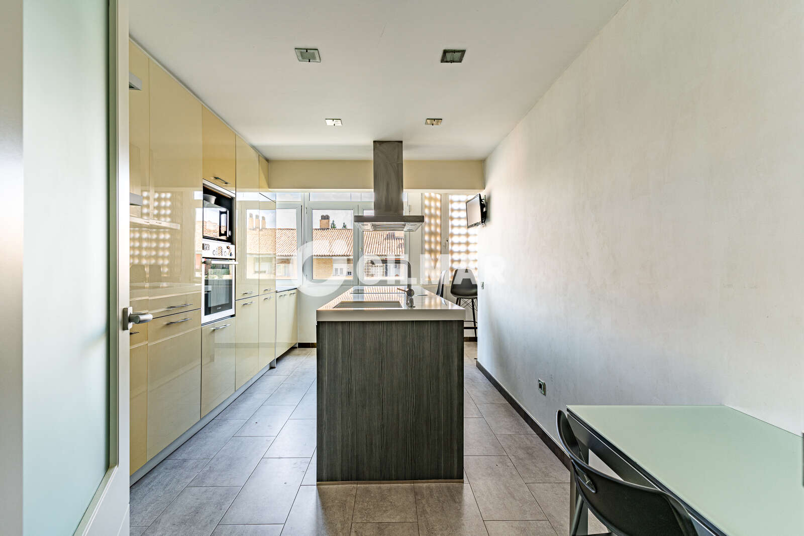 Property slider Gilmar