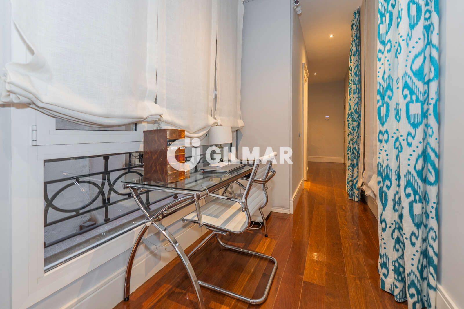 Property slider Gilmar