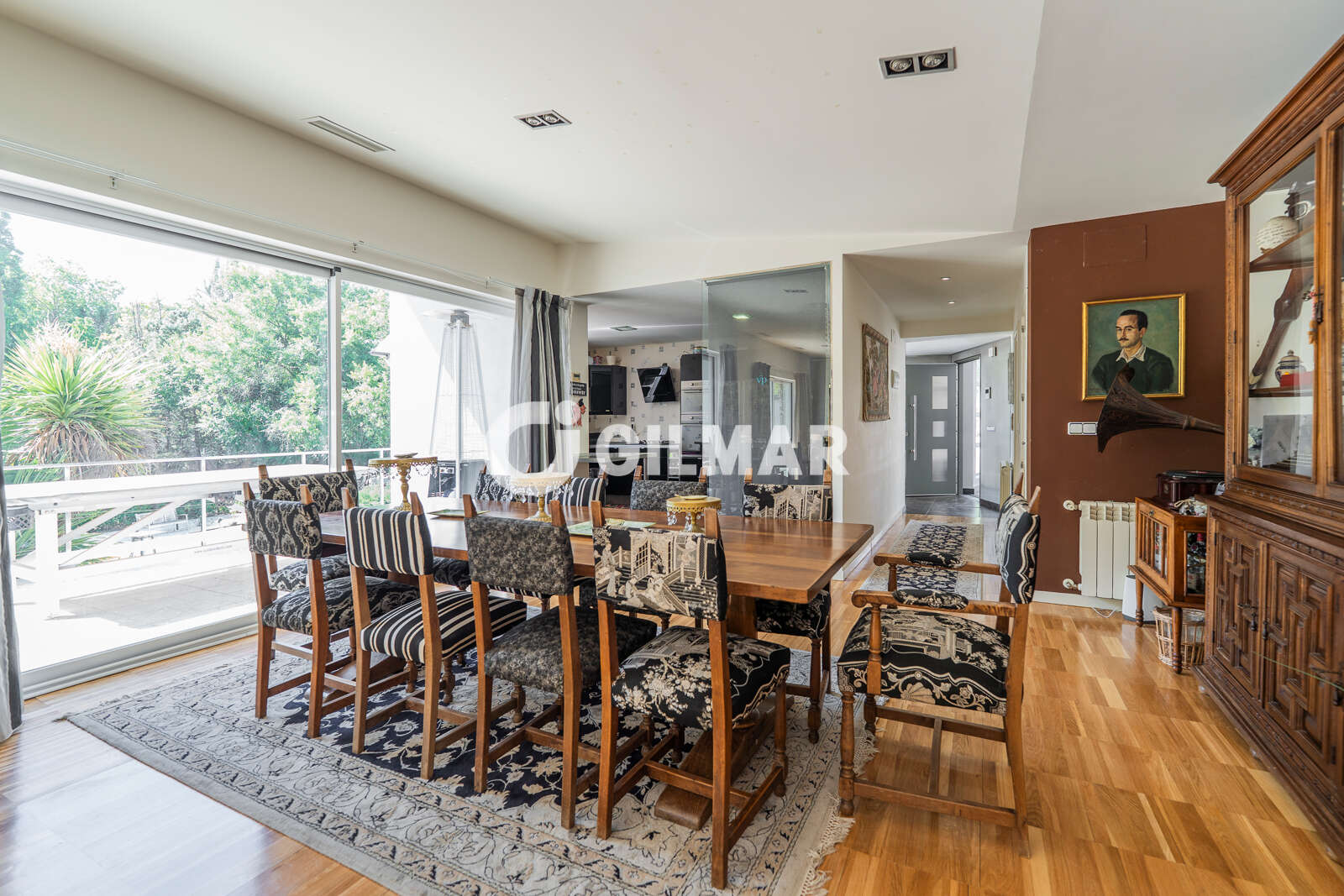 Property slider Gilmar