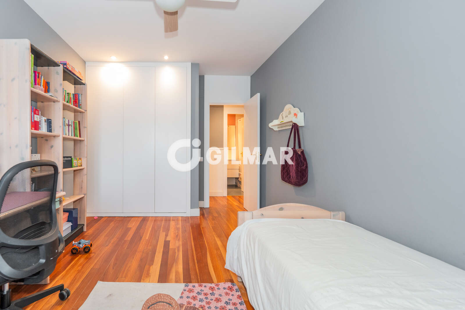 Property slider Gilmar