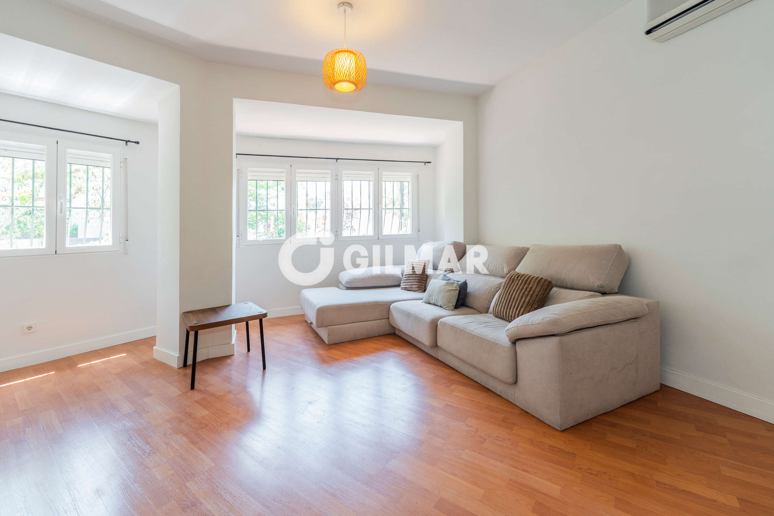 Photo of Semi-detached house