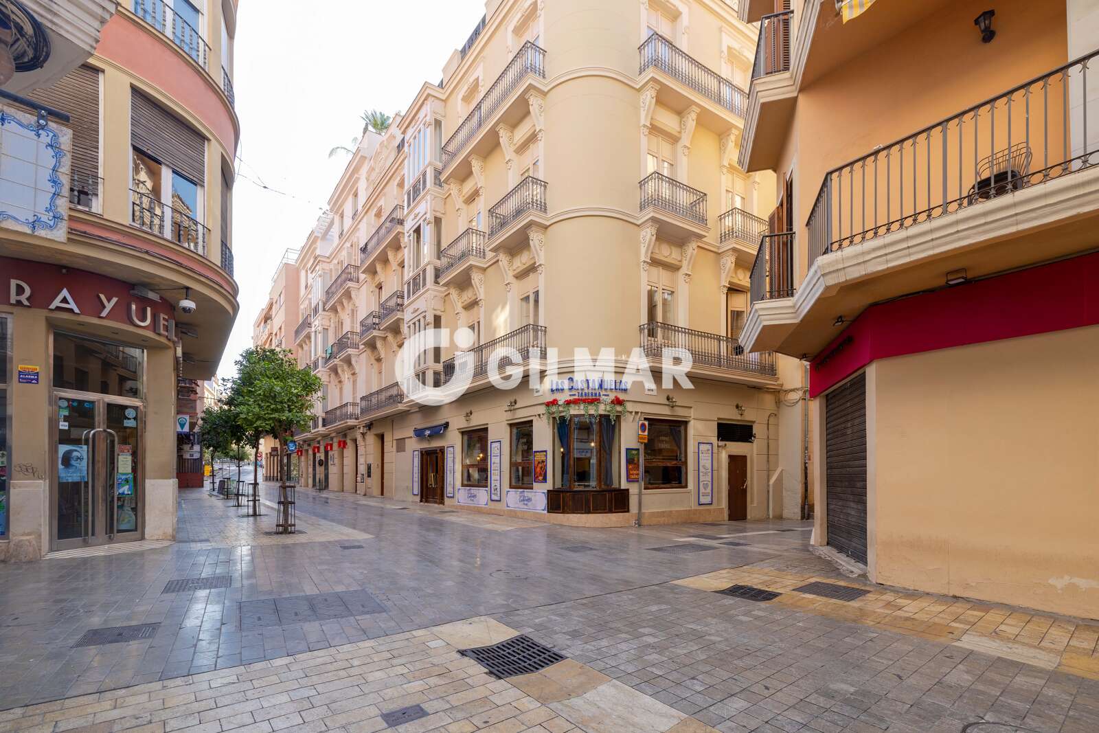 Property slider Gilmar