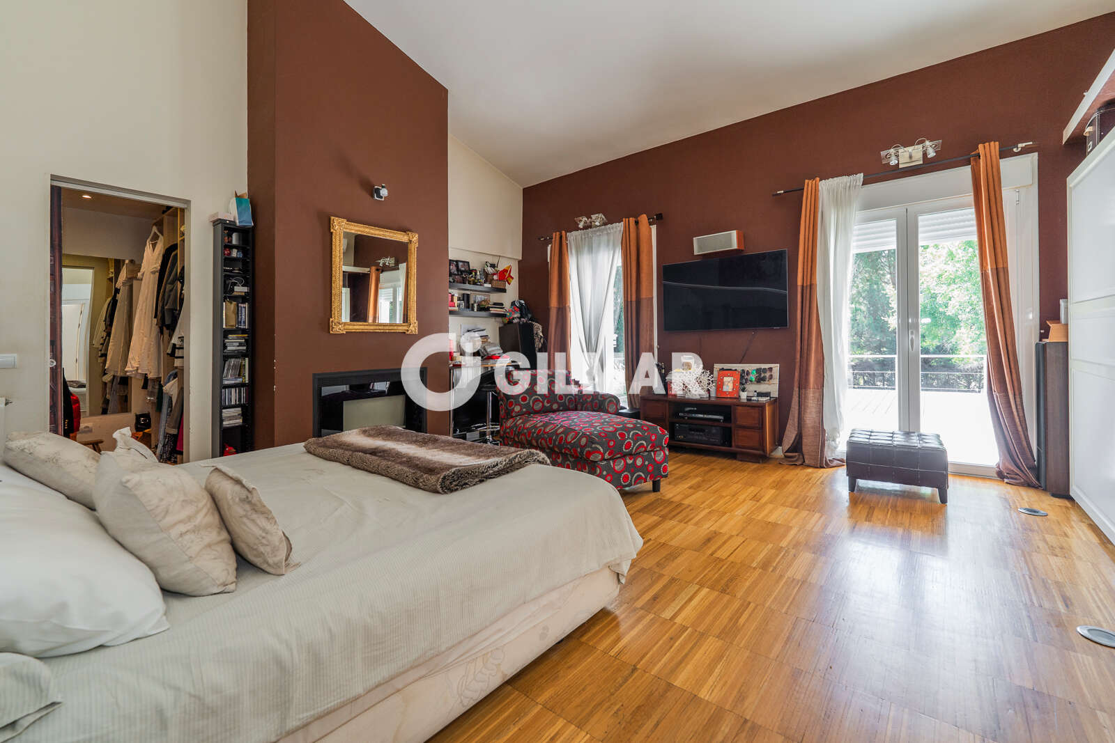 Property slider Gilmar