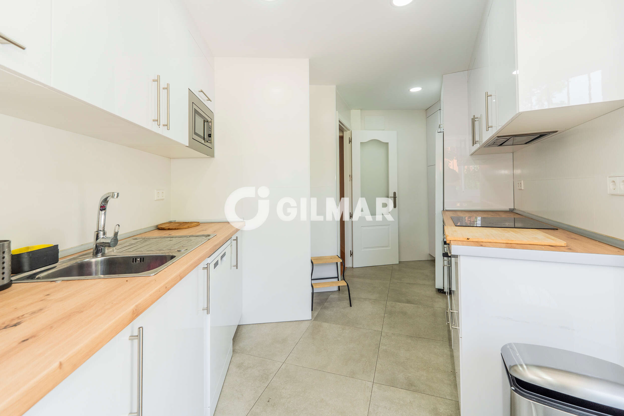 Photo of Semi-detached house