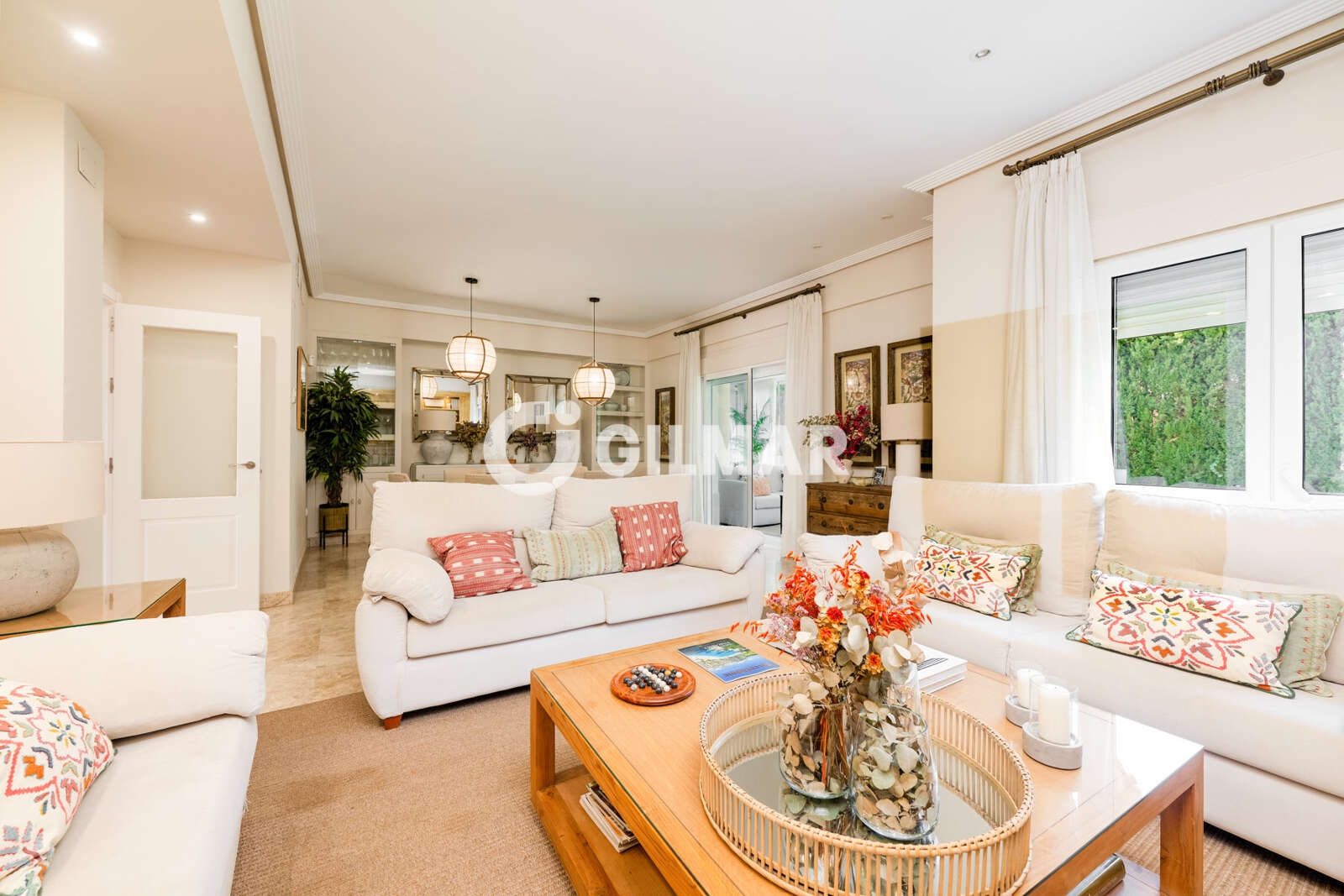 Property slider Gilmar