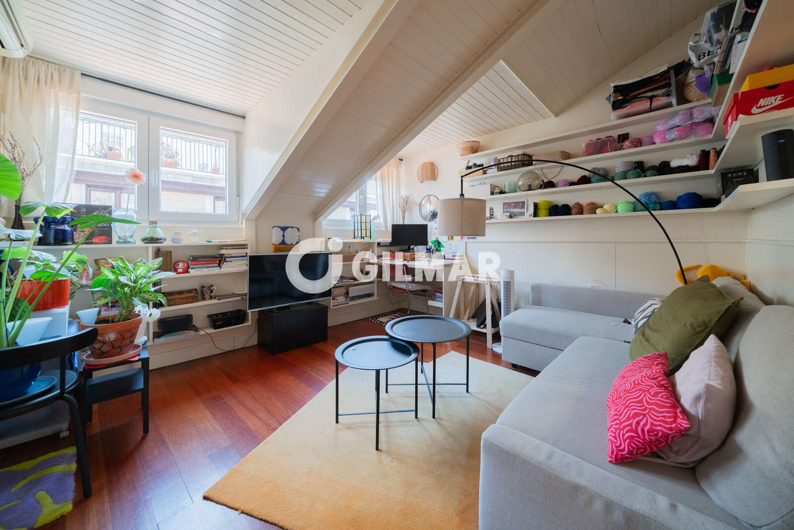 Property slider Gilmar