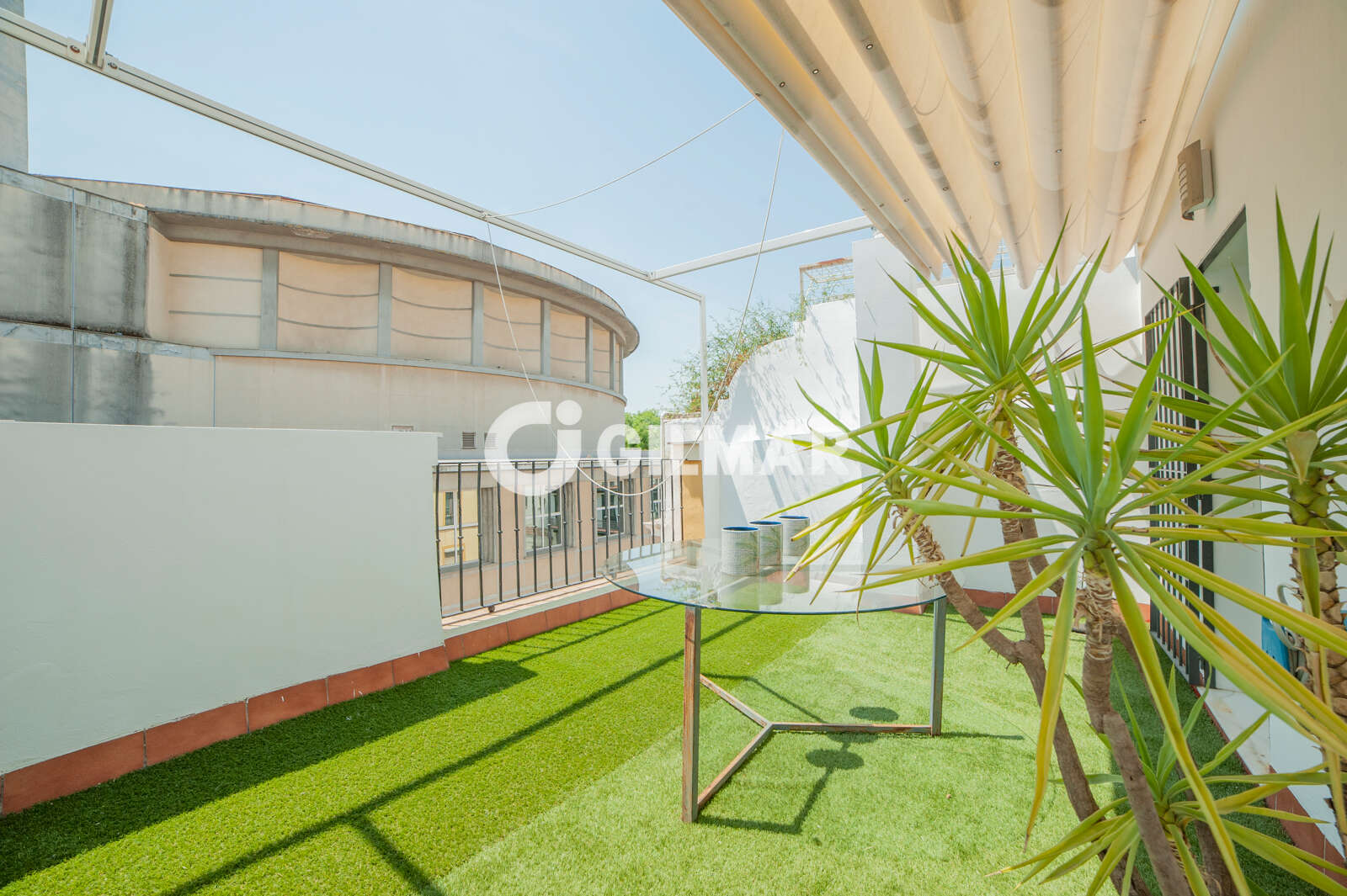 Property slider Gilmar