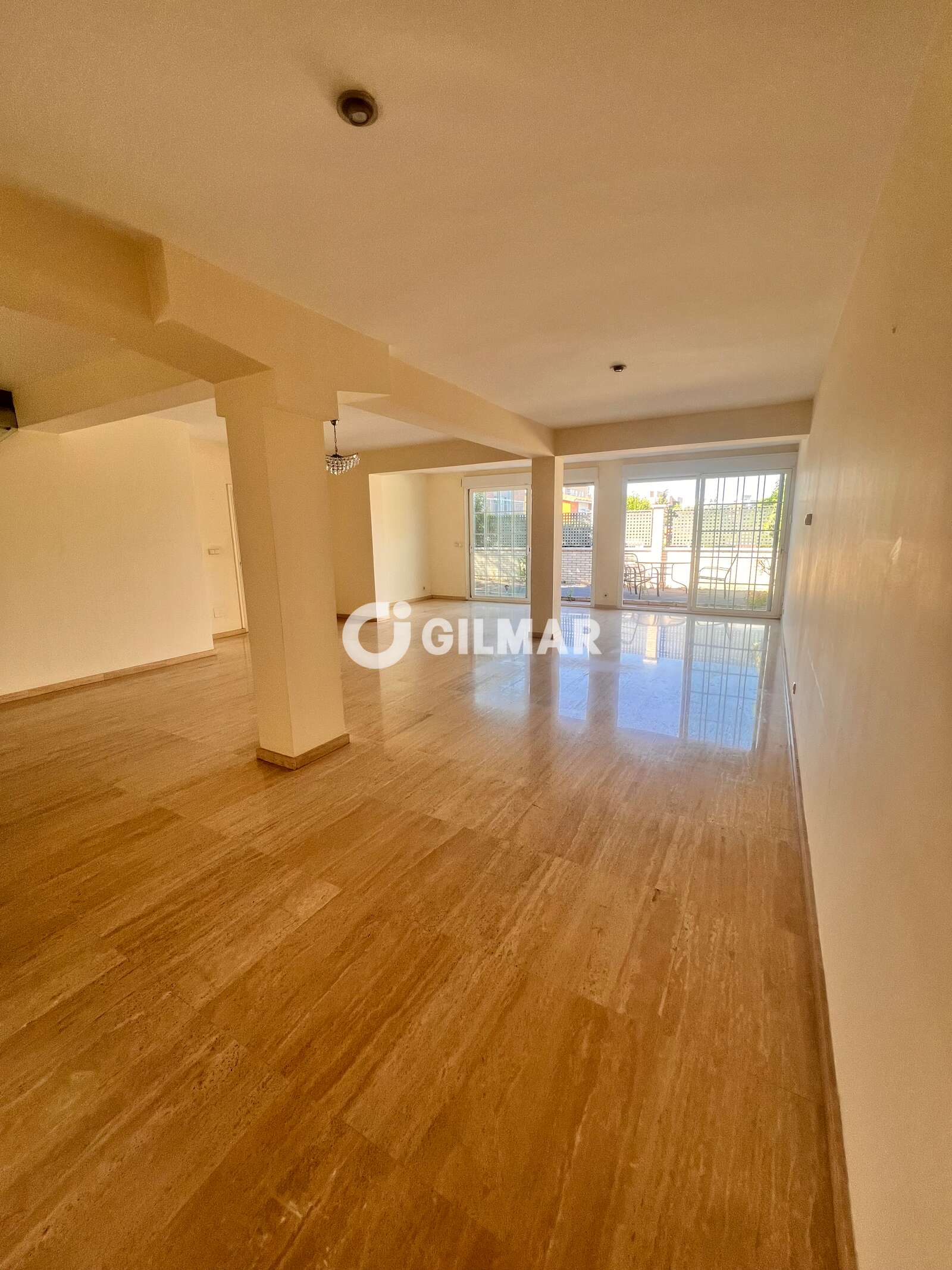Property slider Gilmar