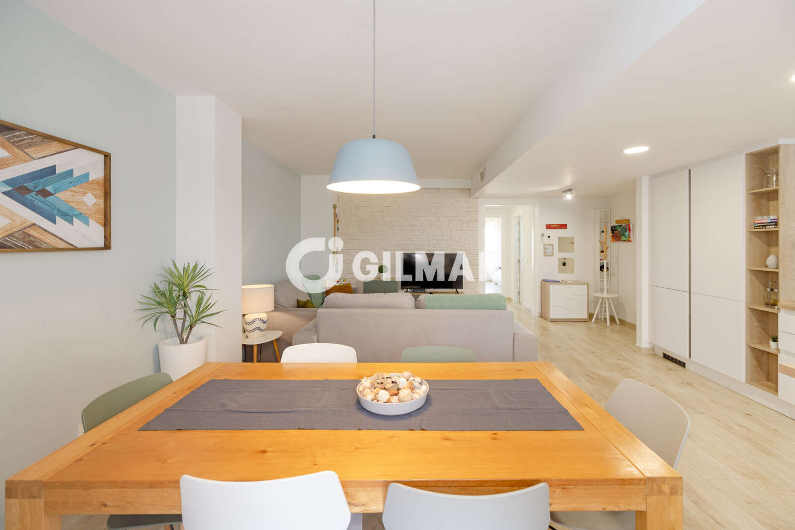 Property slider Gilmar
