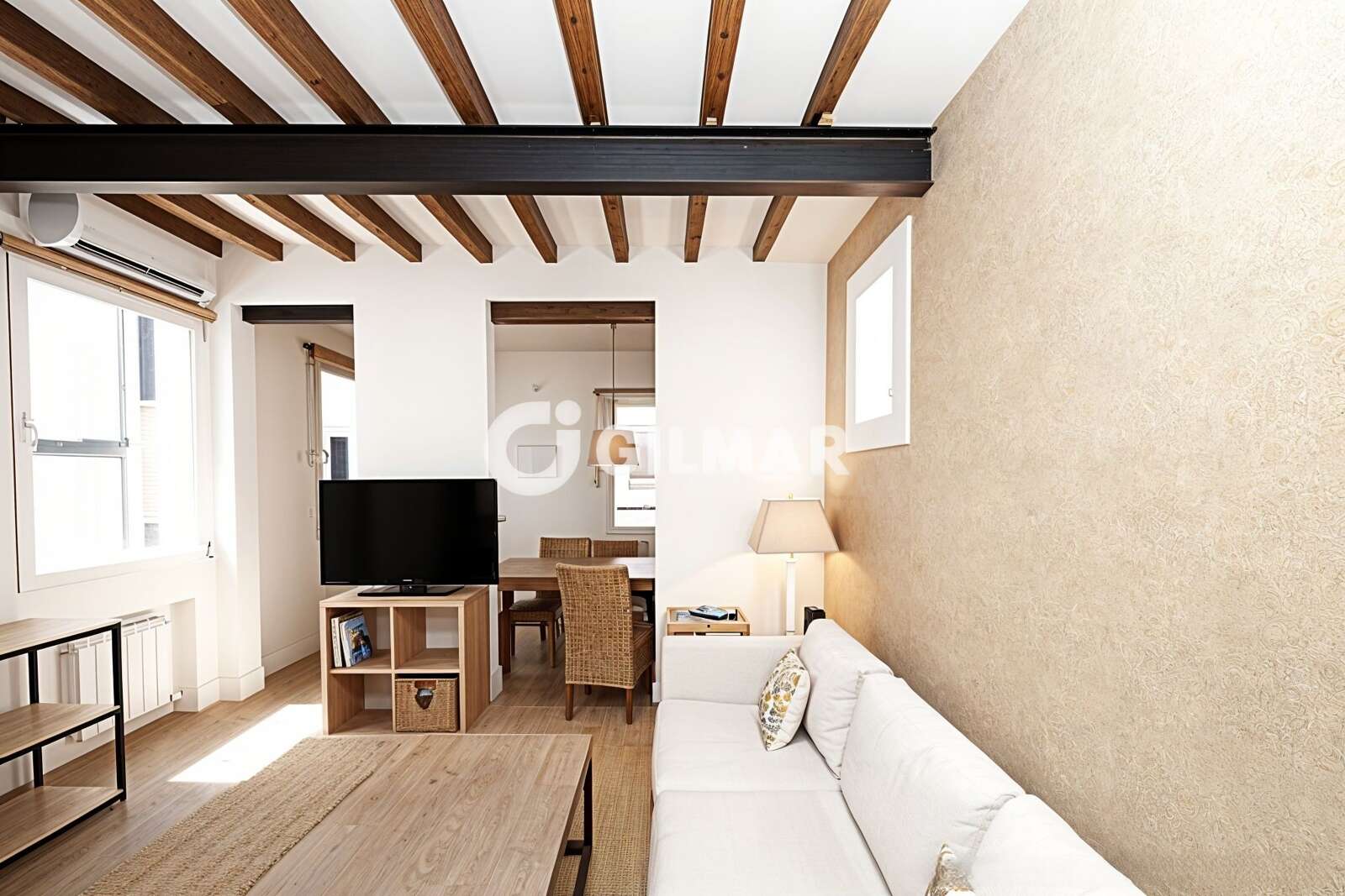 Property slider Gilmar