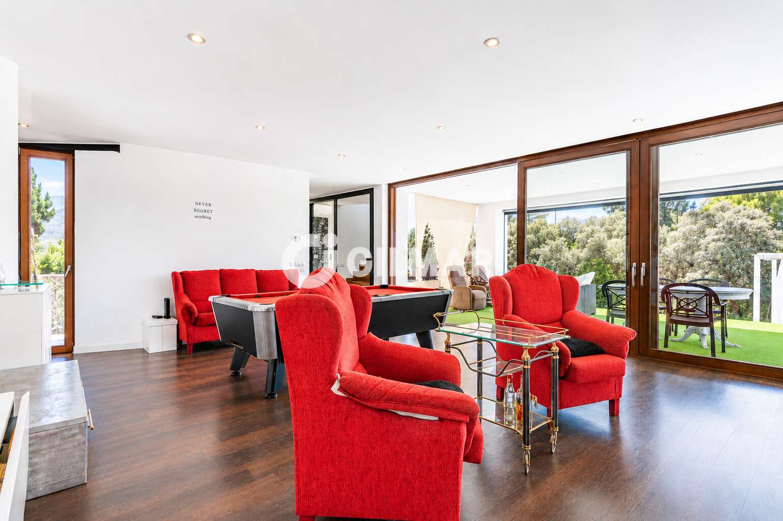 Property slider Gilmar