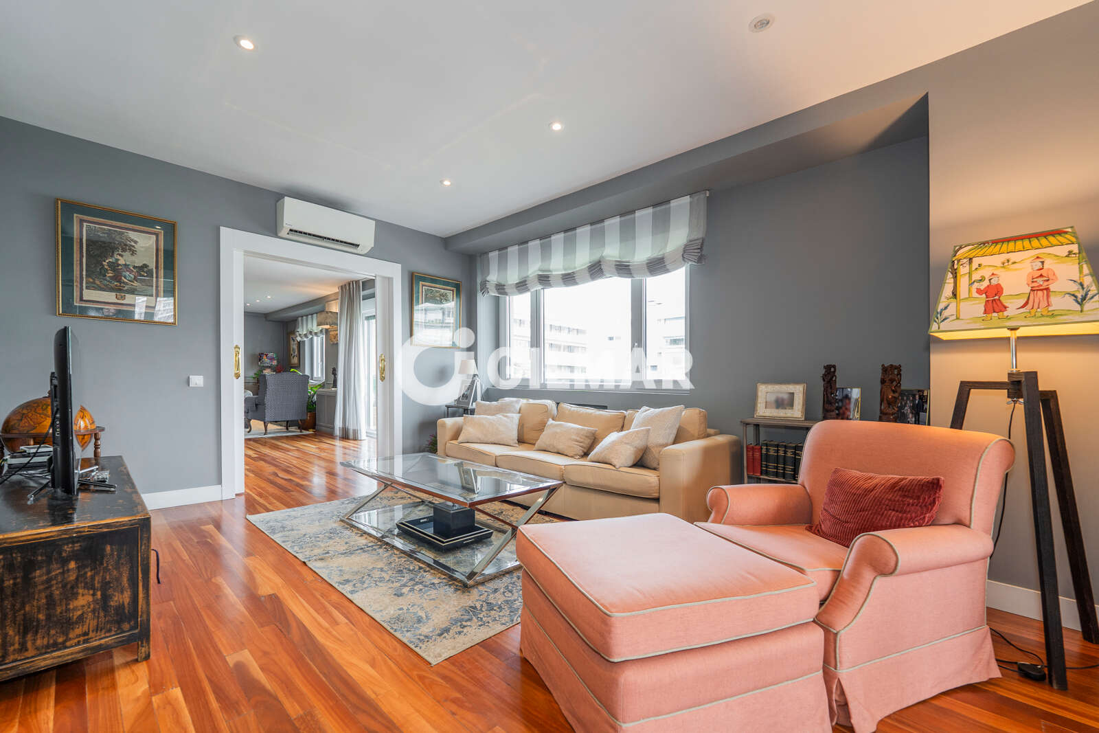 Property slider Gilmar
