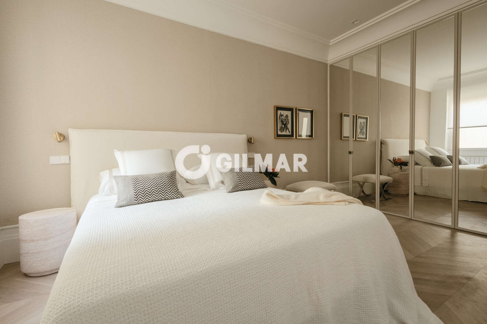 Property slider Gilmar