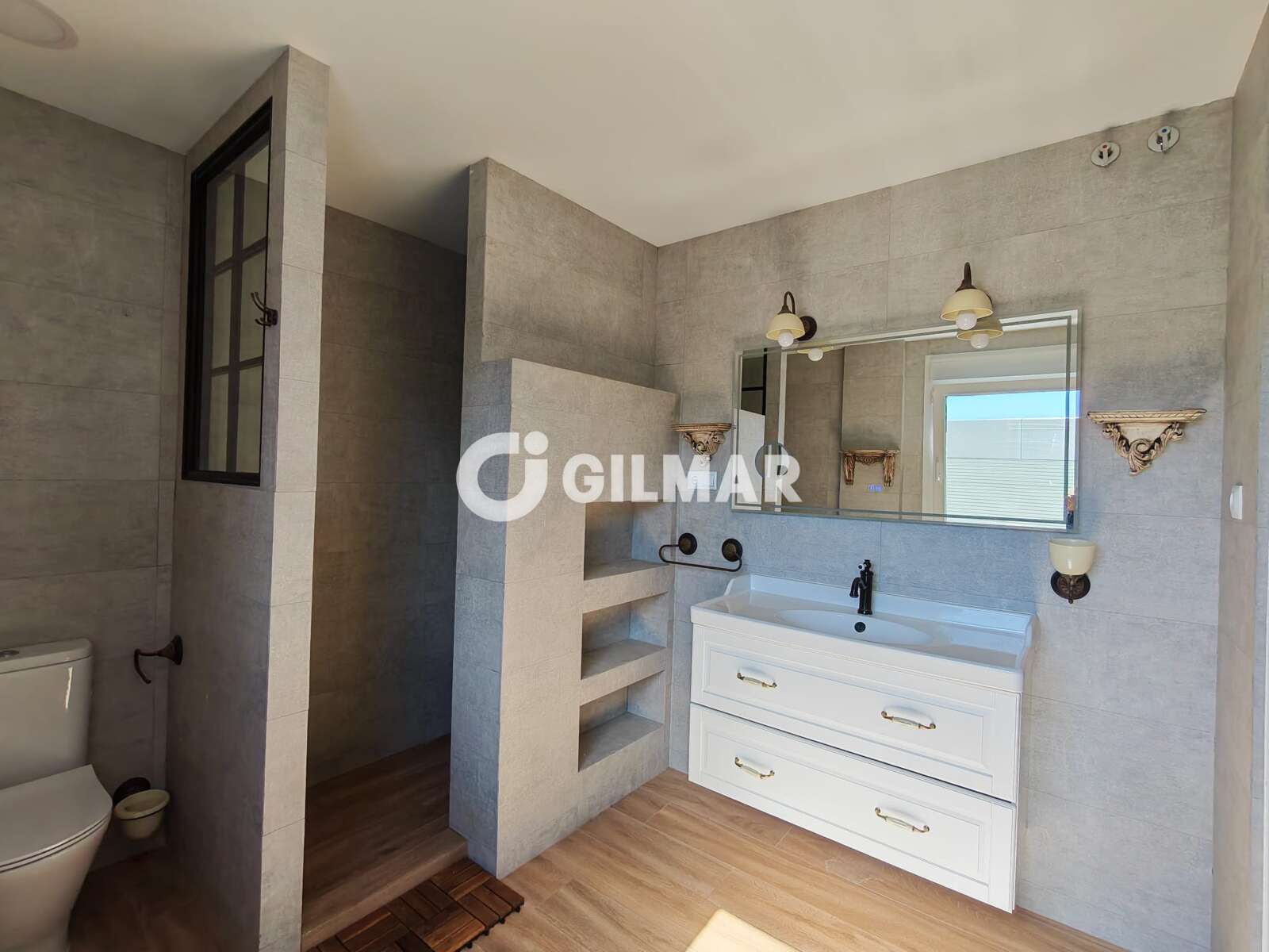 Property slider Gilmar