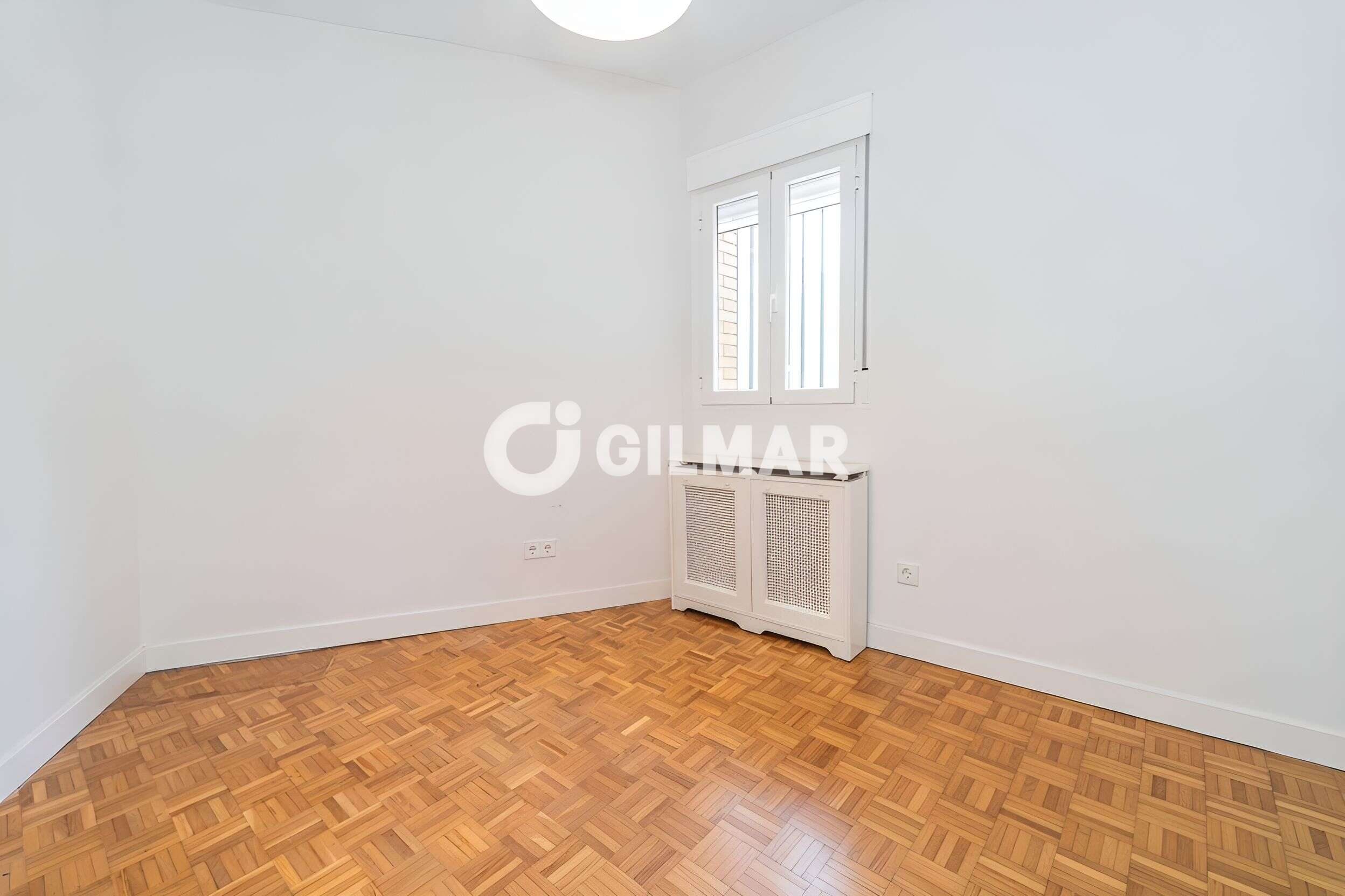 Photo of Semi-detached house