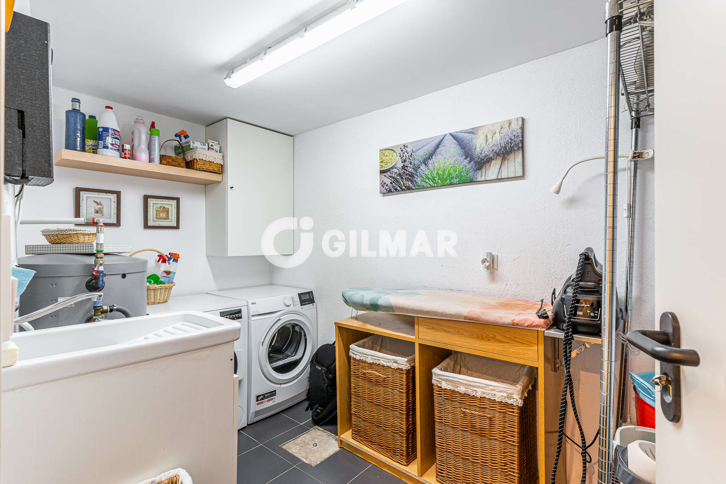 Photo of Semi-detached house