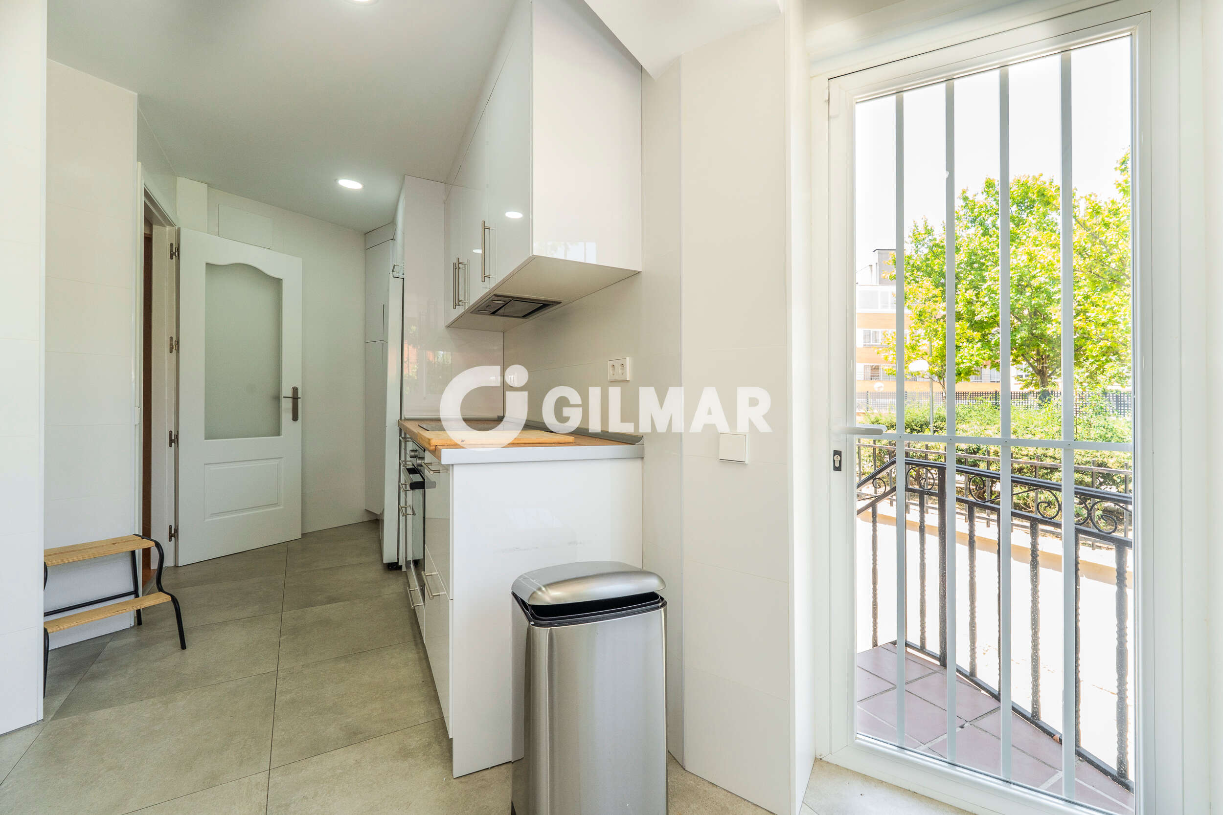 Photo of Semi-detached house