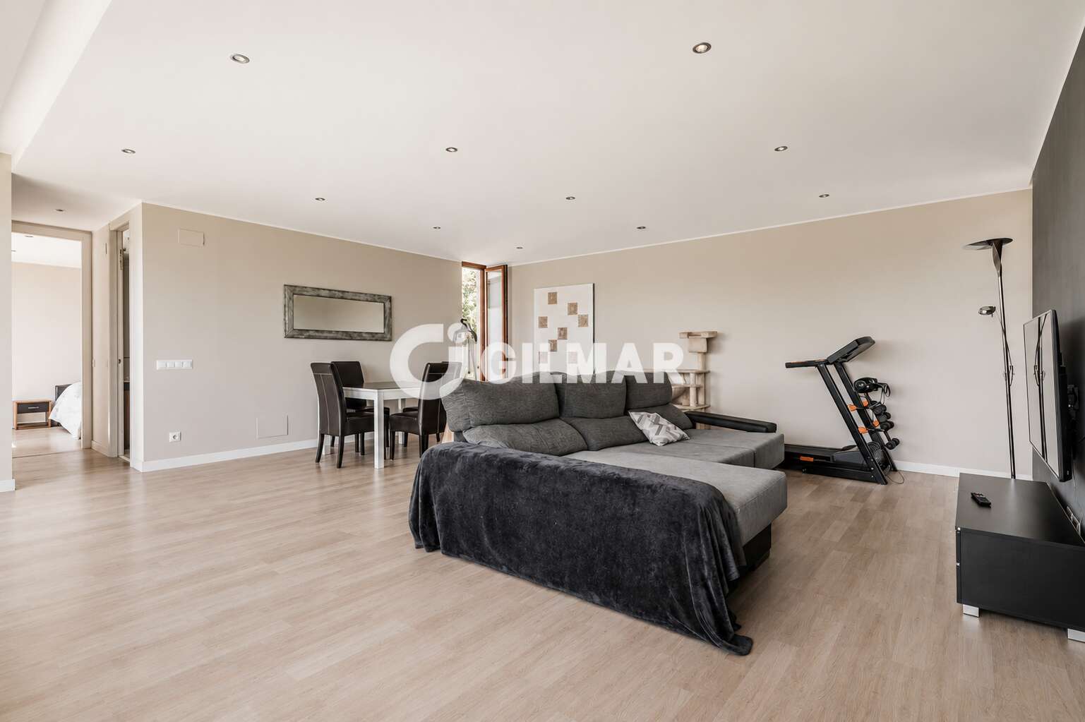 Property slider Gilmar