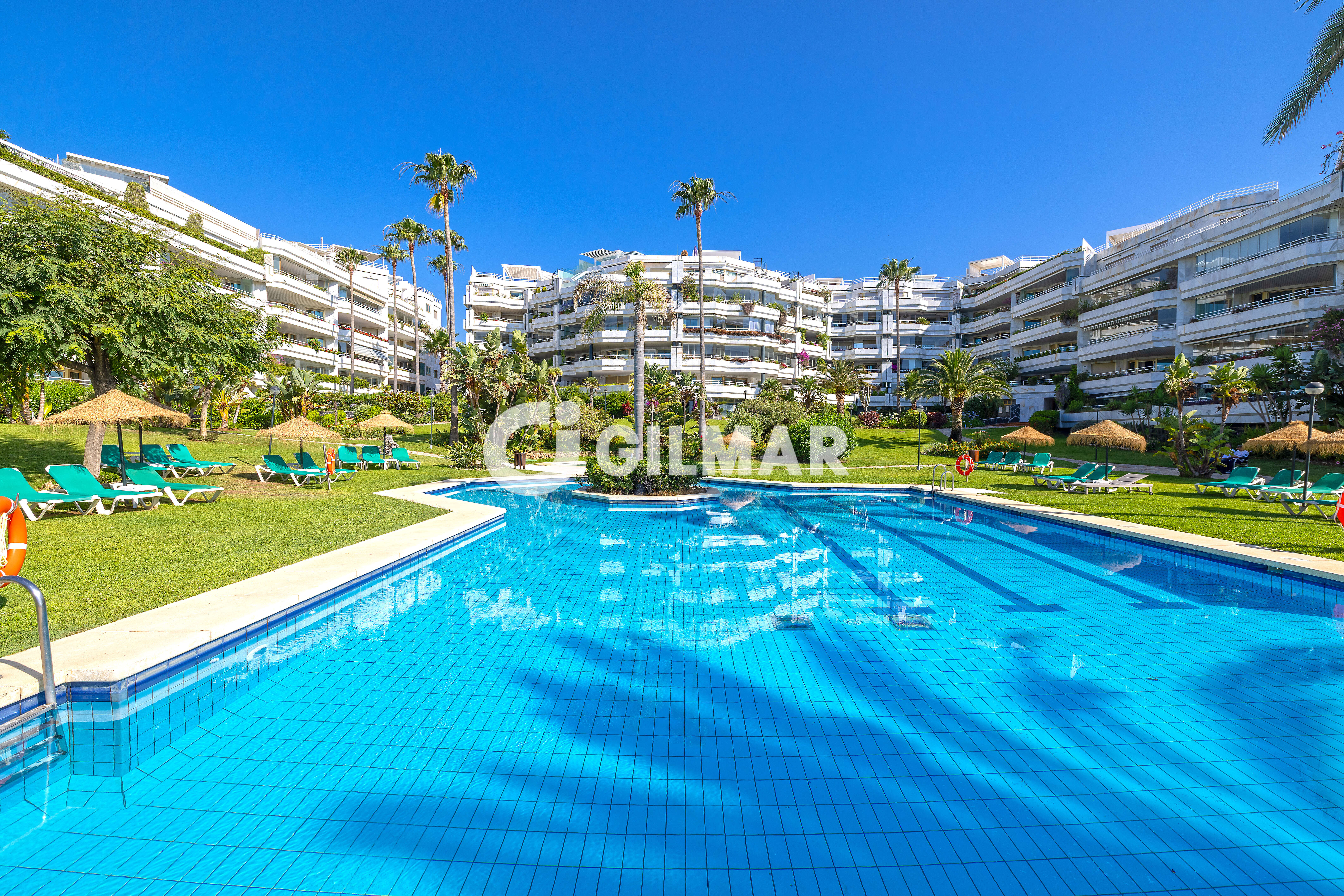 Piso · 228 m² · 4 dorm