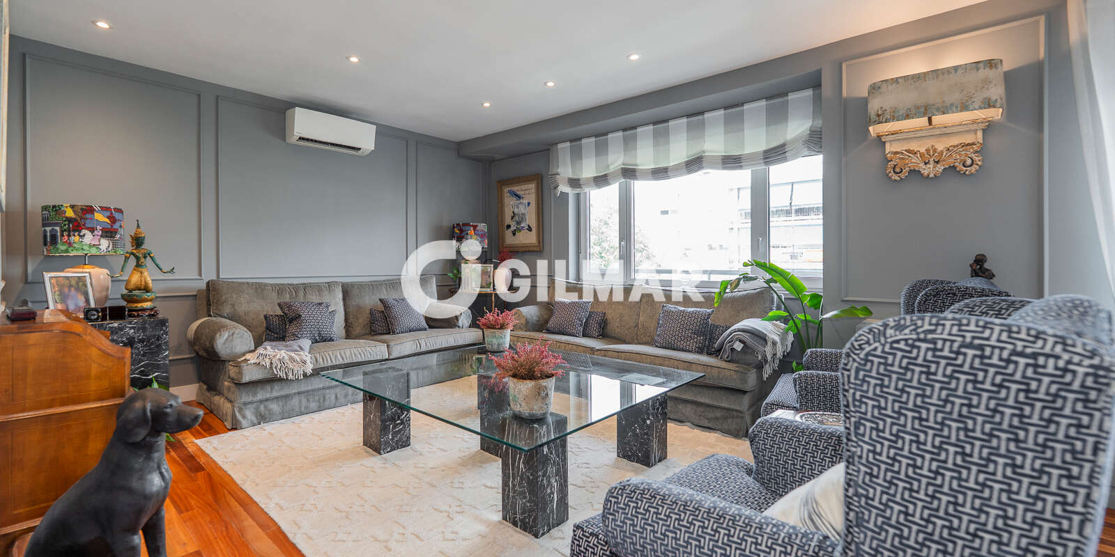 Property slider Gilmar
