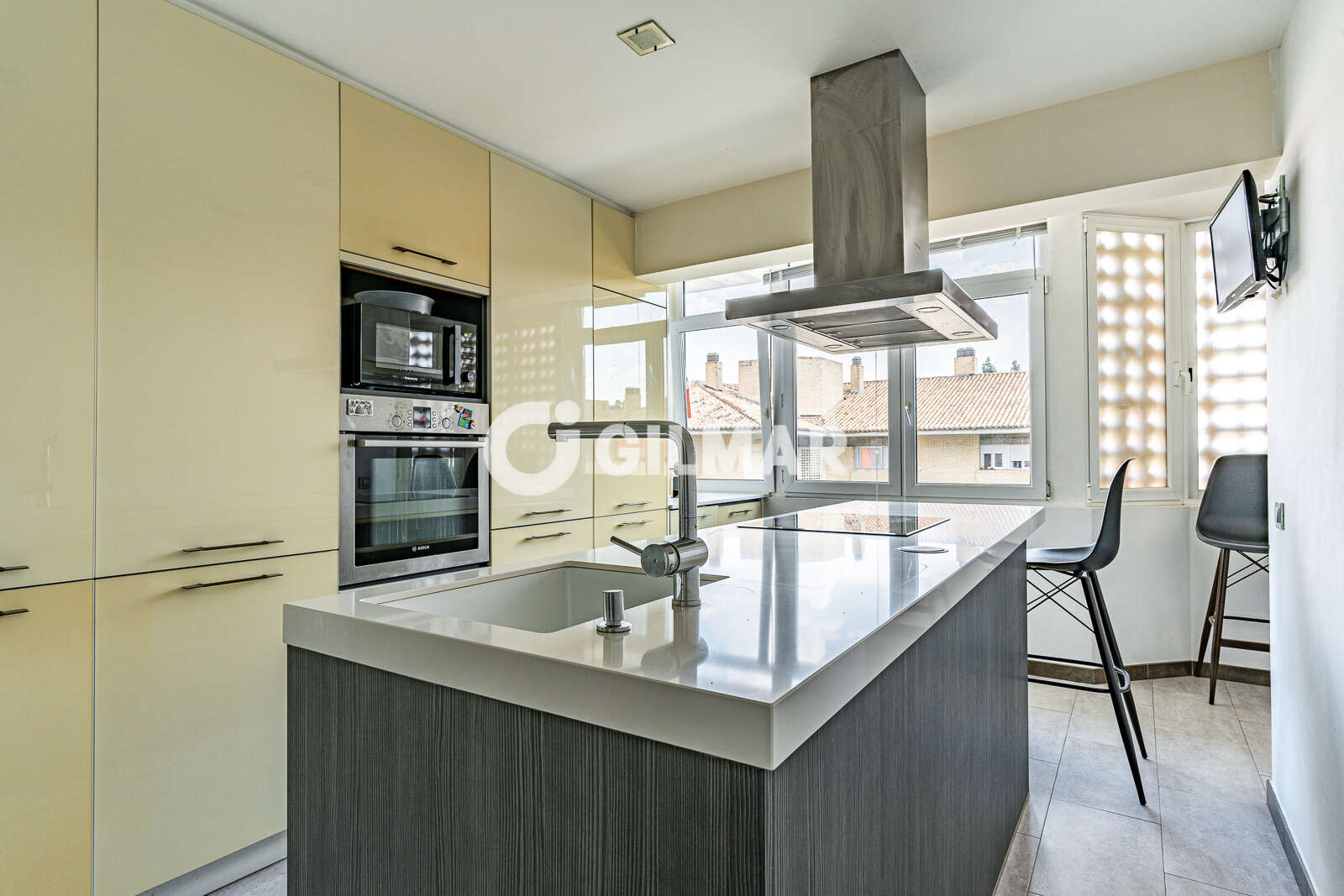 Property slider Gilmar