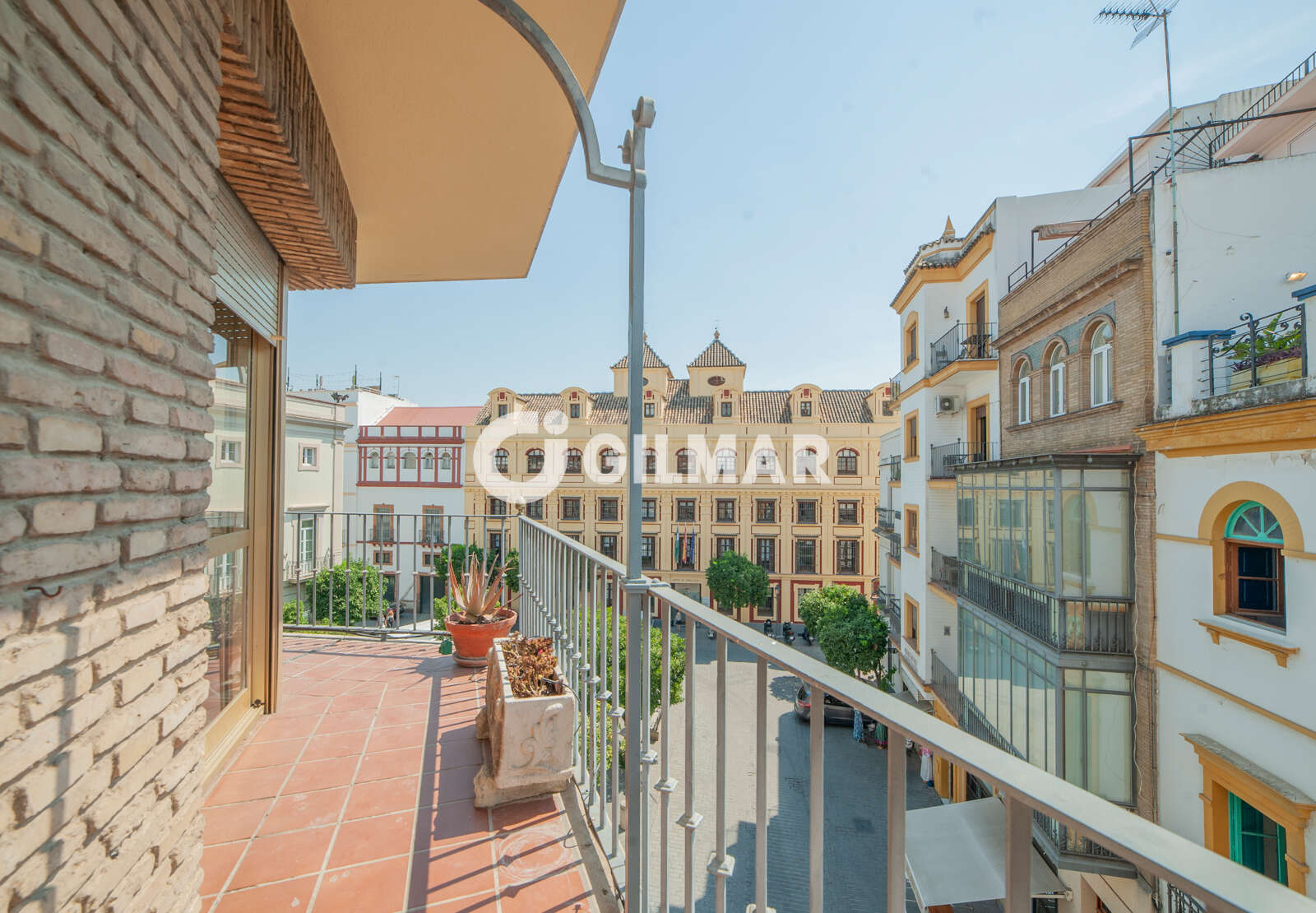 Property slider Gilmar