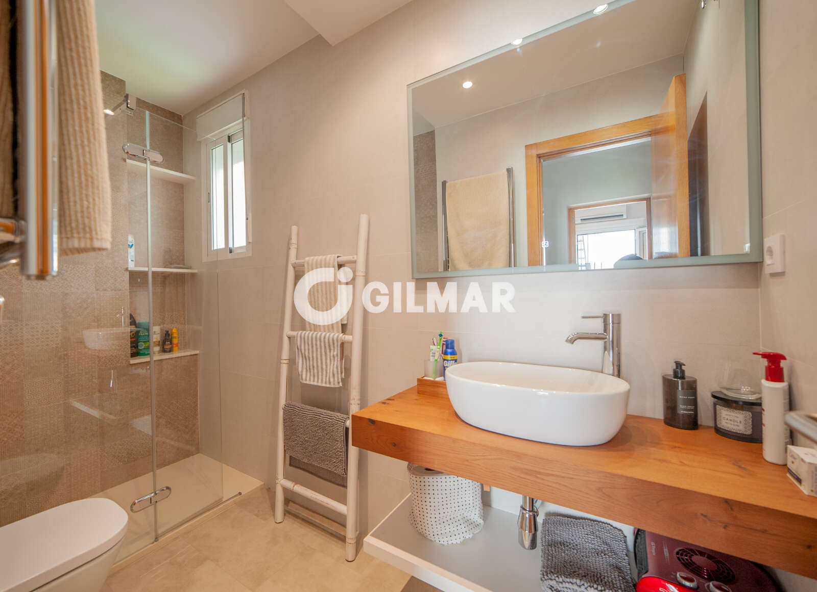 Property slider Gilmar