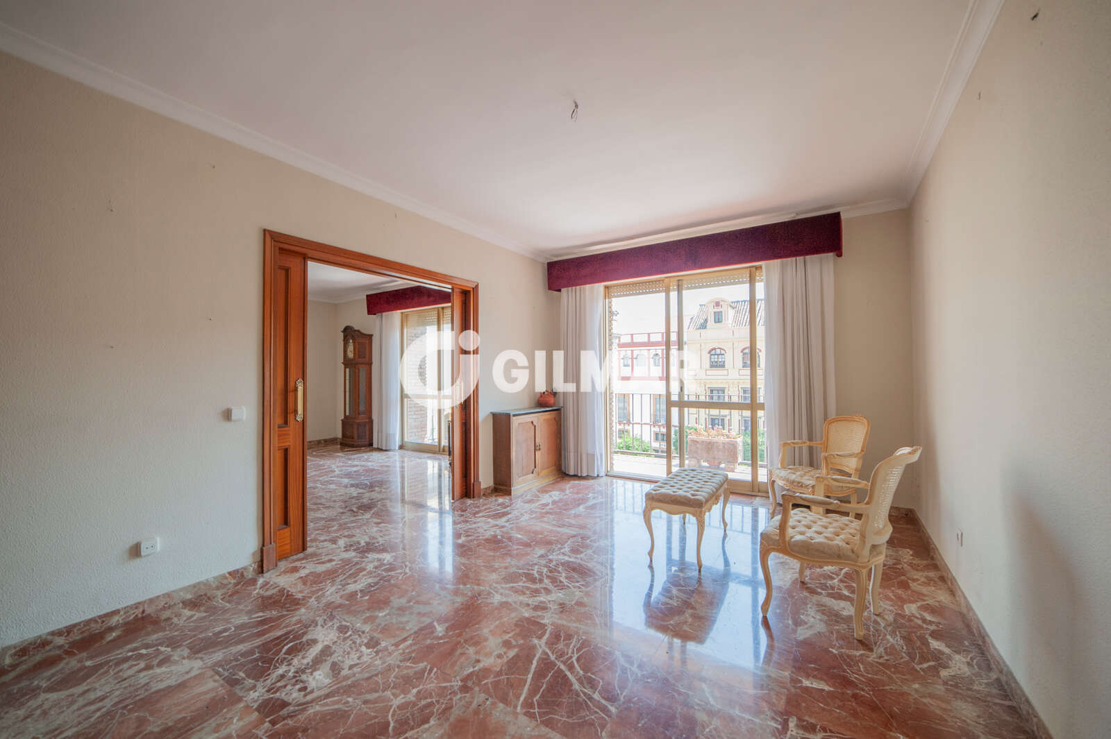 Property slider Gilmar