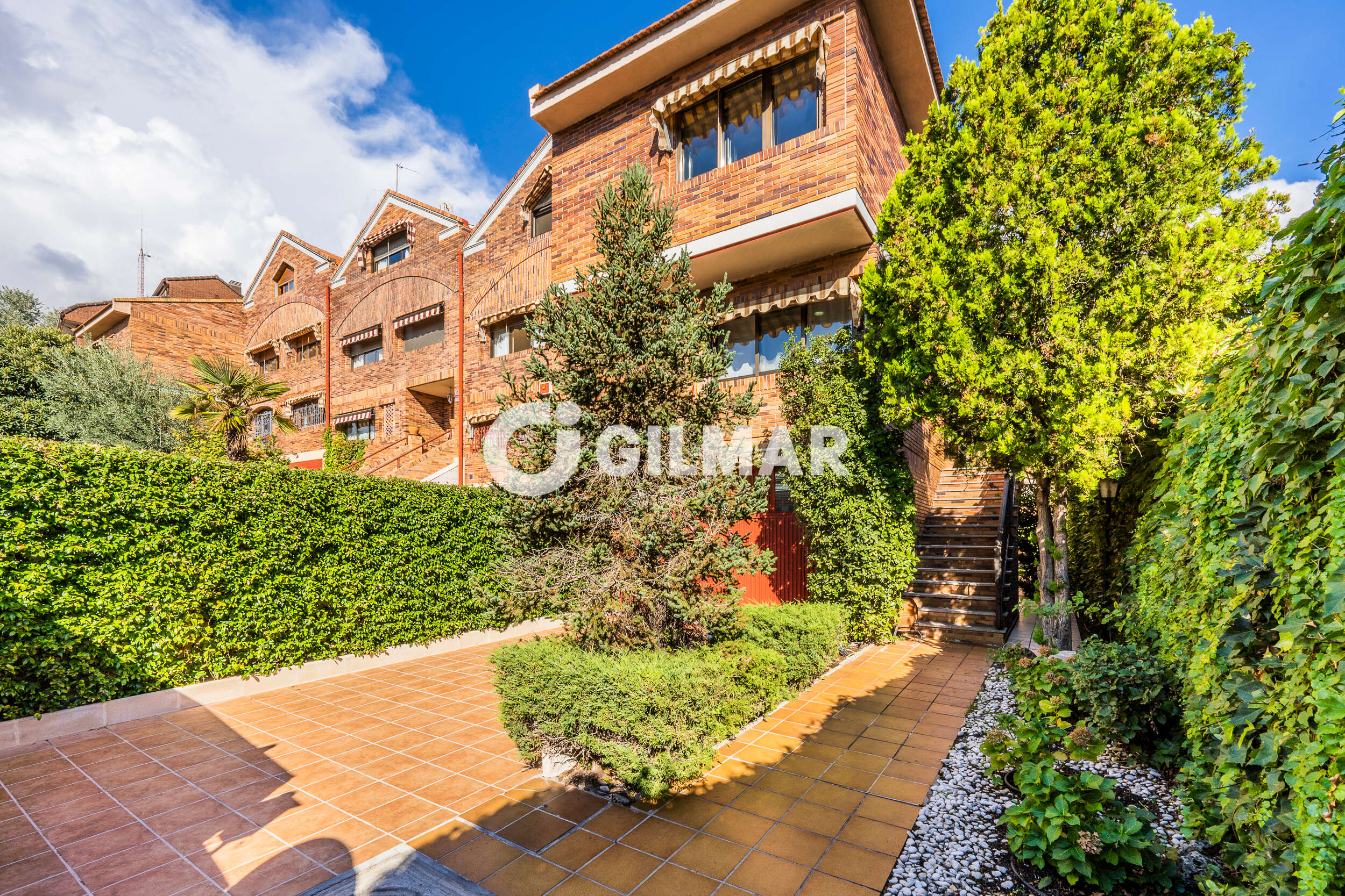 Photo of Semi-detached house