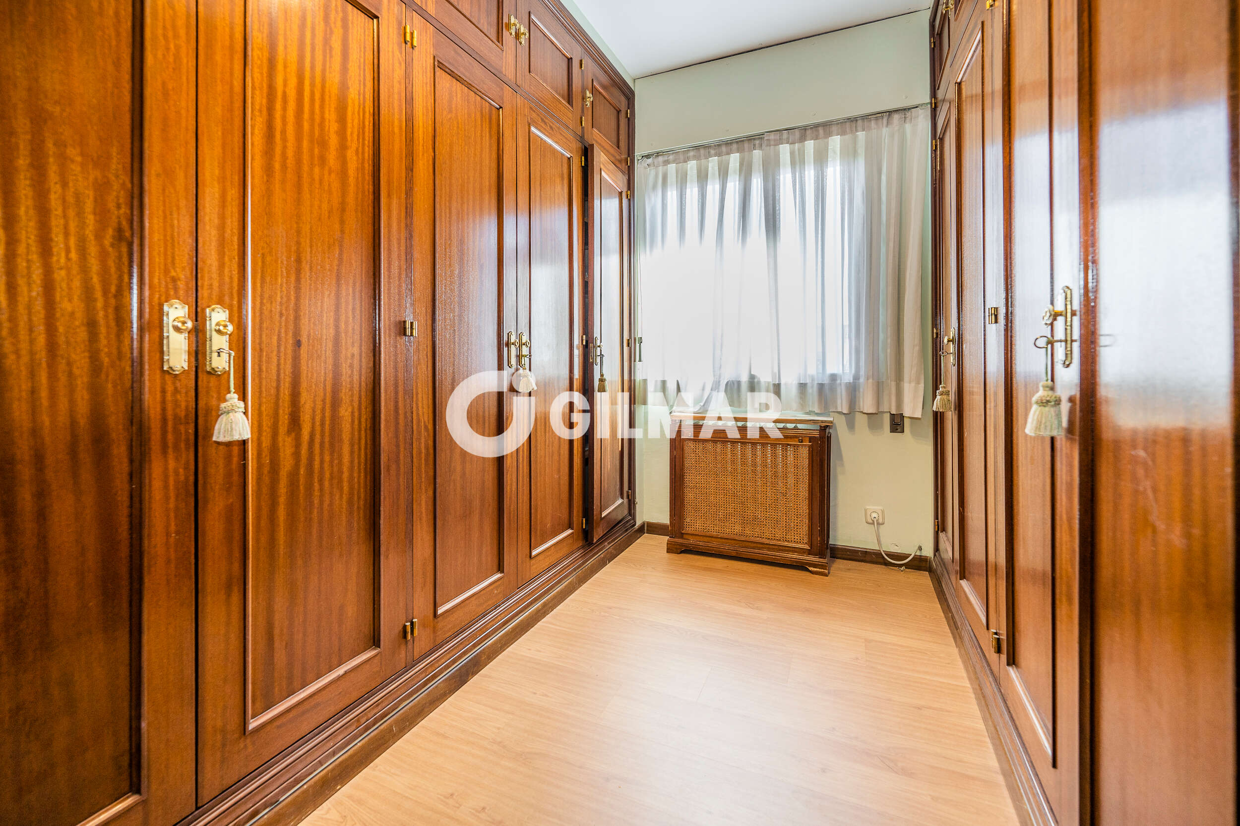 Photo of Semi-detached house