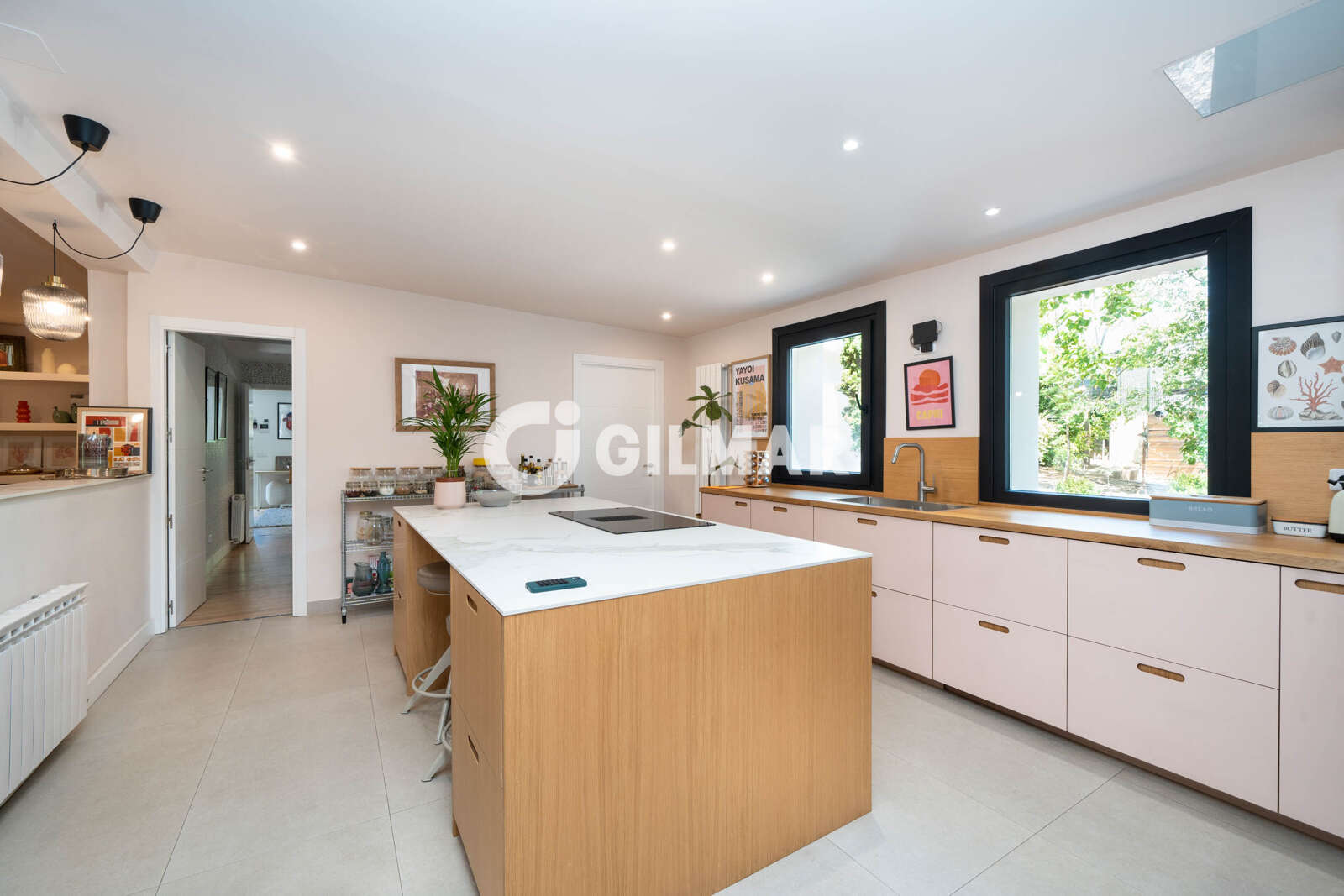 Property slider Gilmar