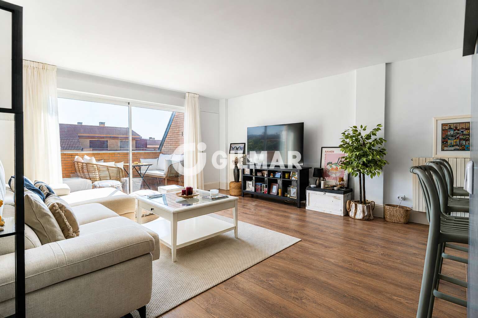 Property slider Gilmar