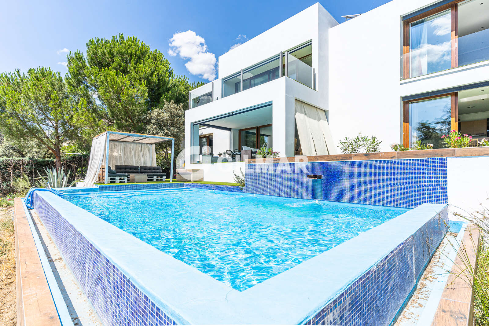Property slider Gilmar