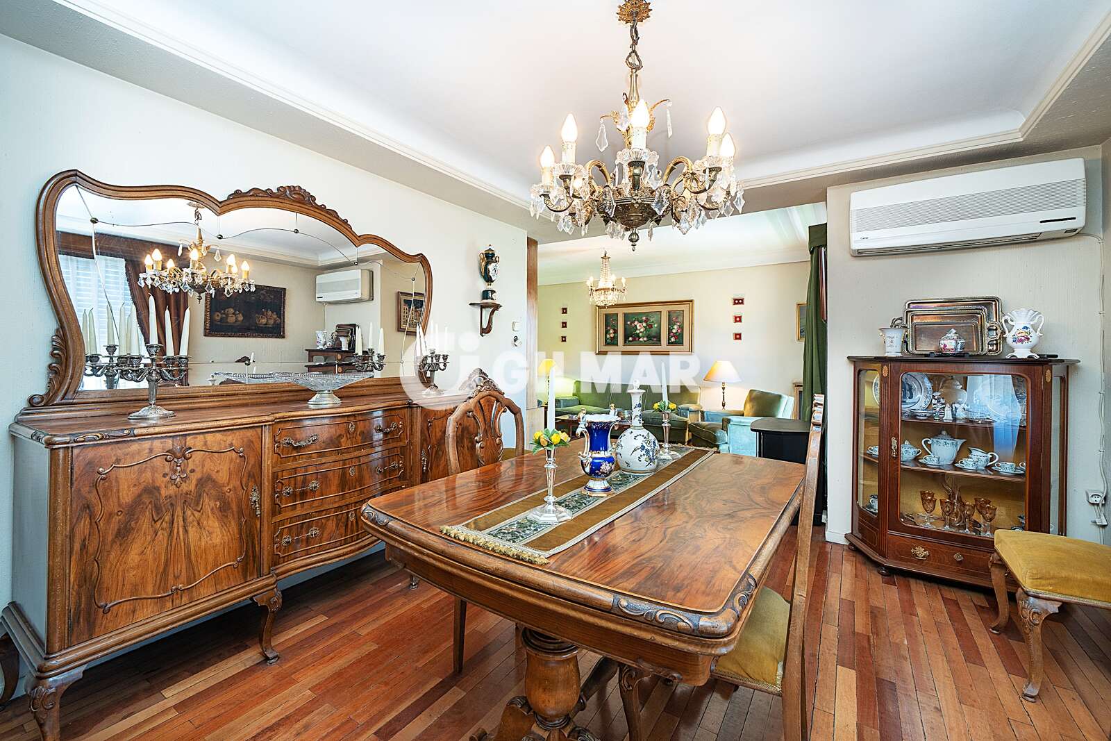 Property slider Gilmar