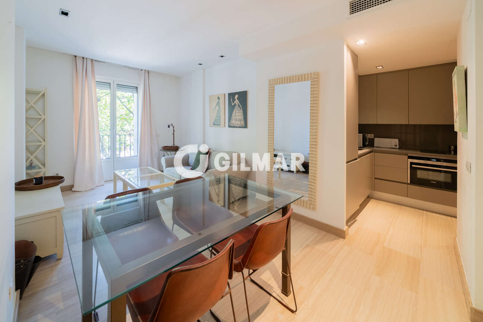 Property slider Gilmar