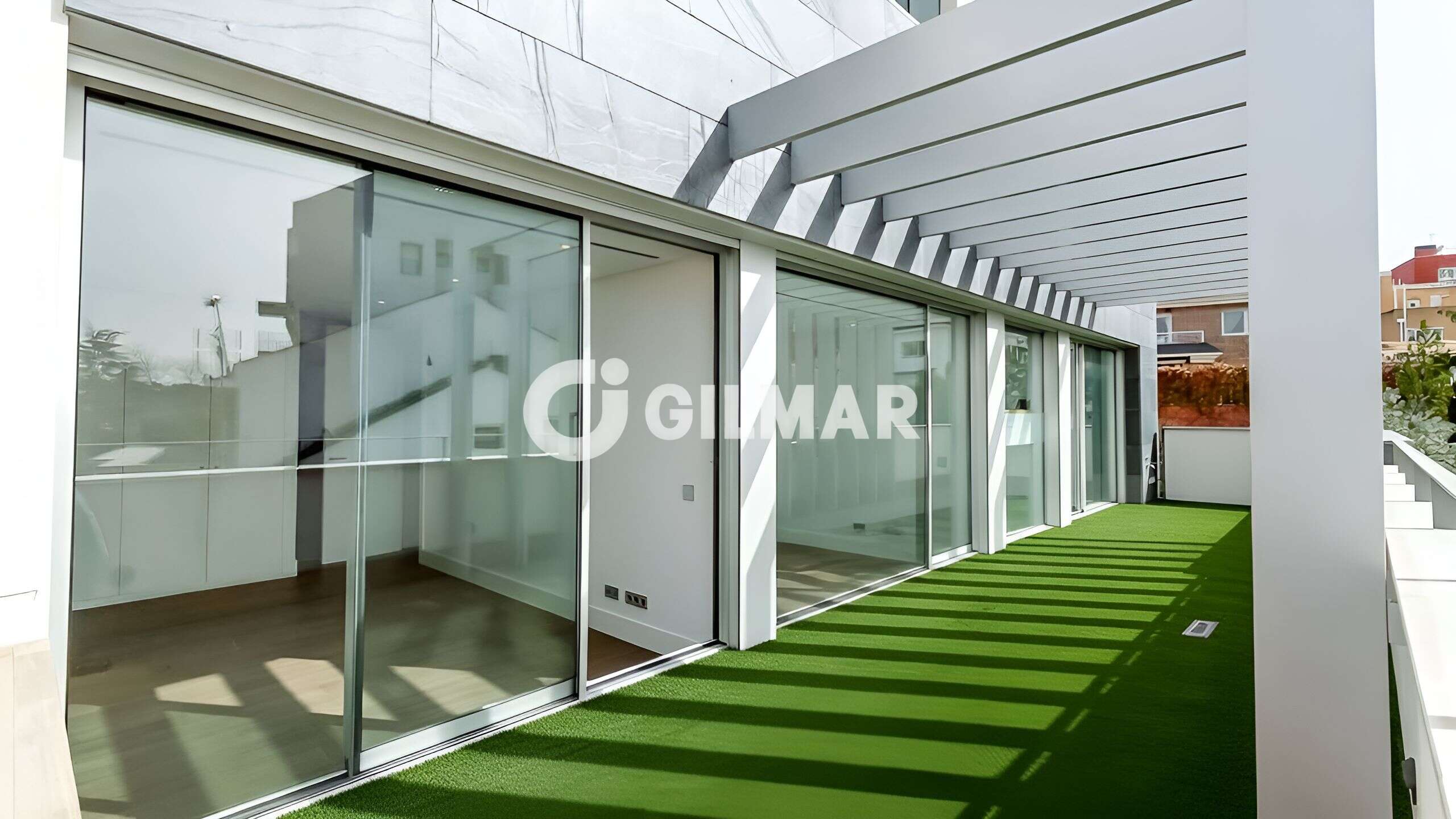Photo of Semi-detached house