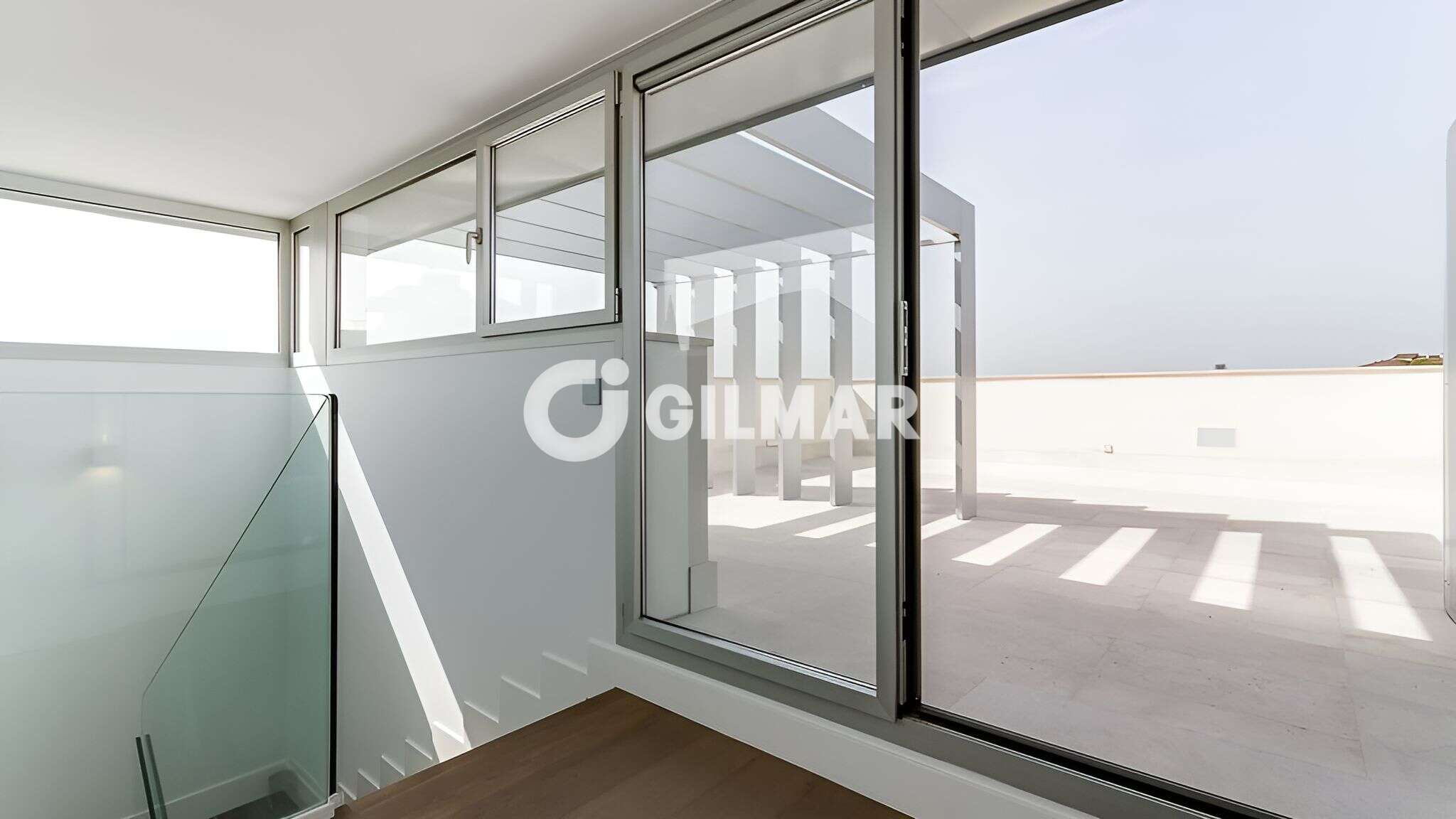 Photo of Semi-detached house