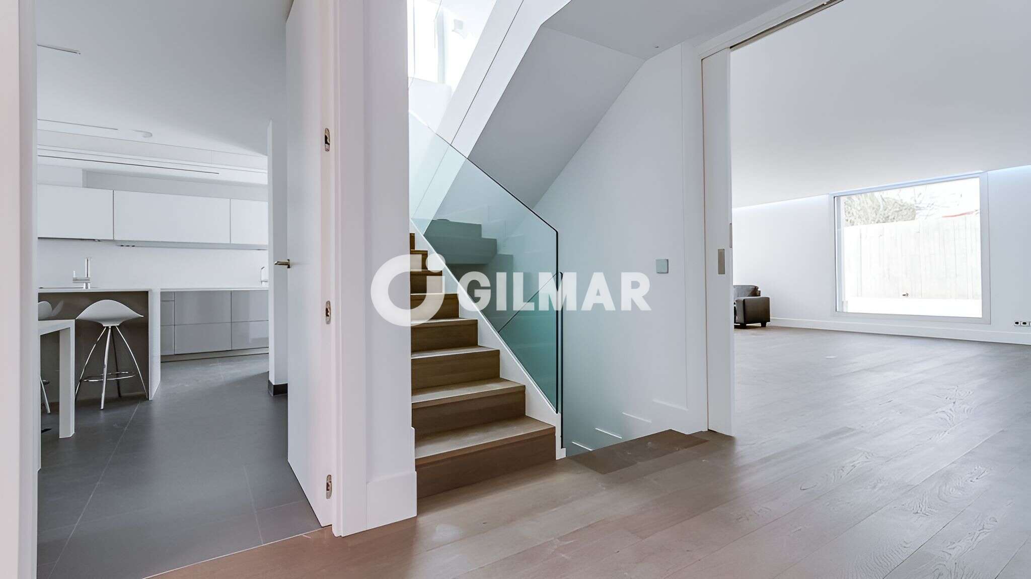 Photo of Semi-detached house