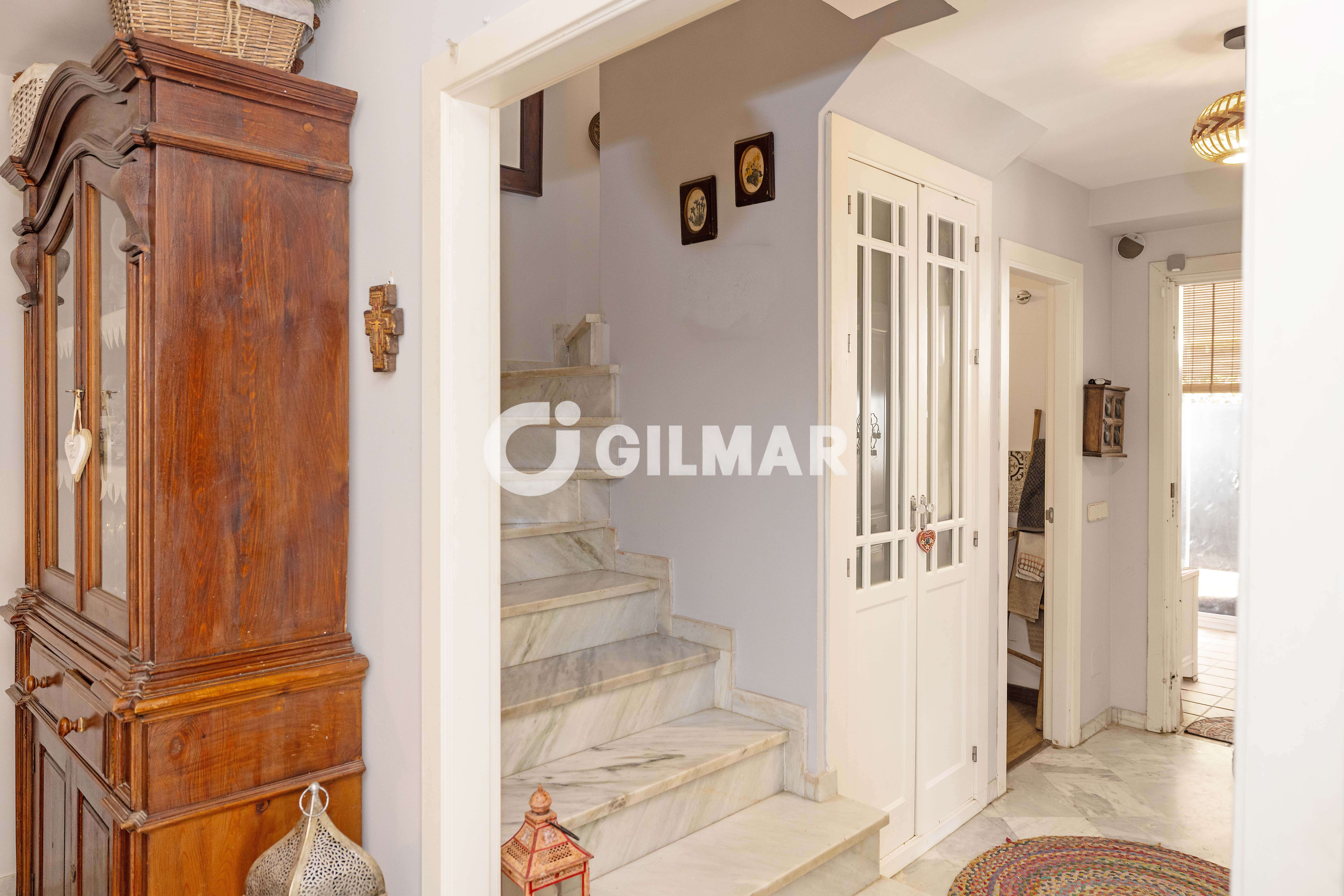 Photo of Semi-detached house