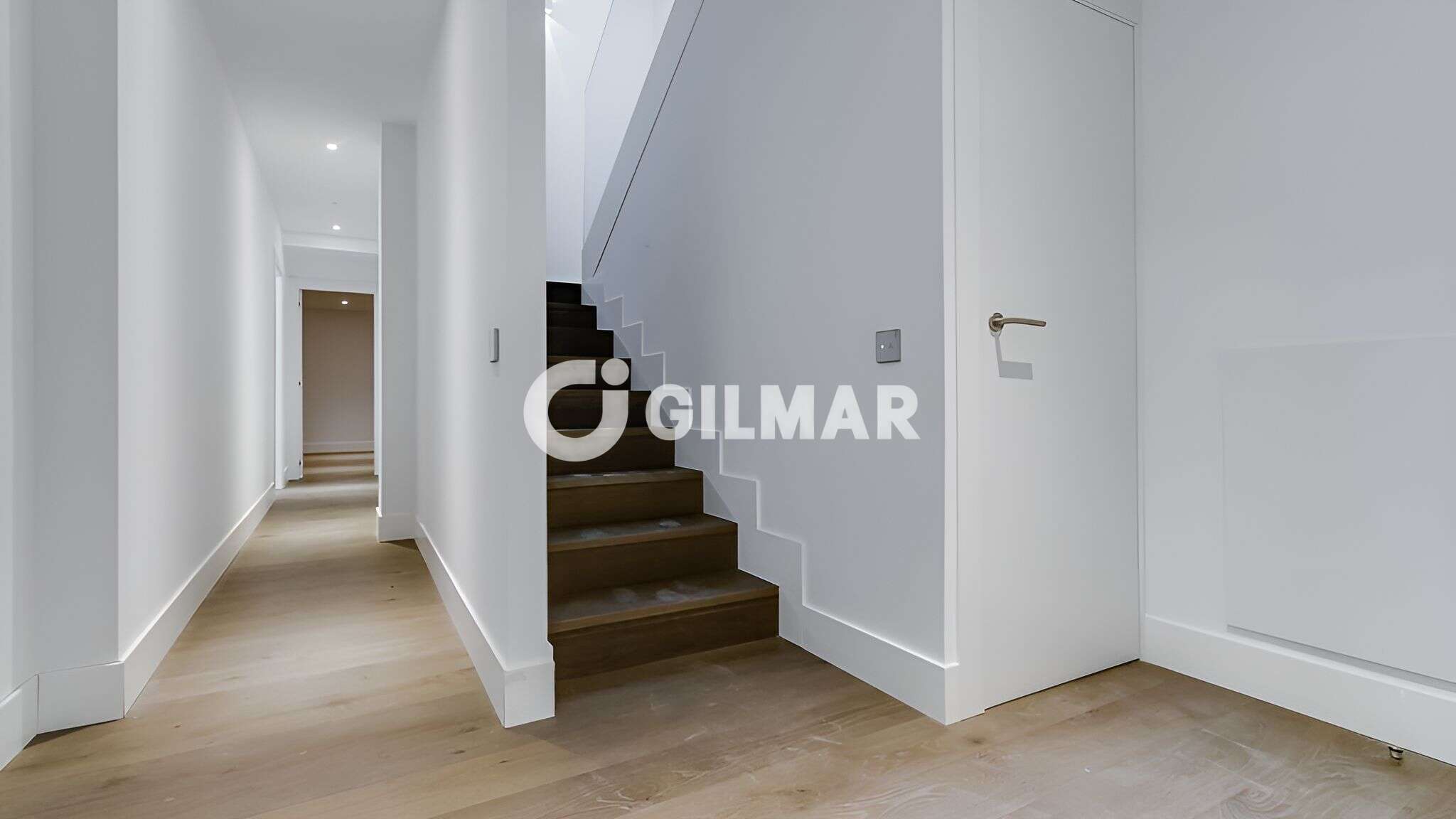 Photo of Semi-detached house