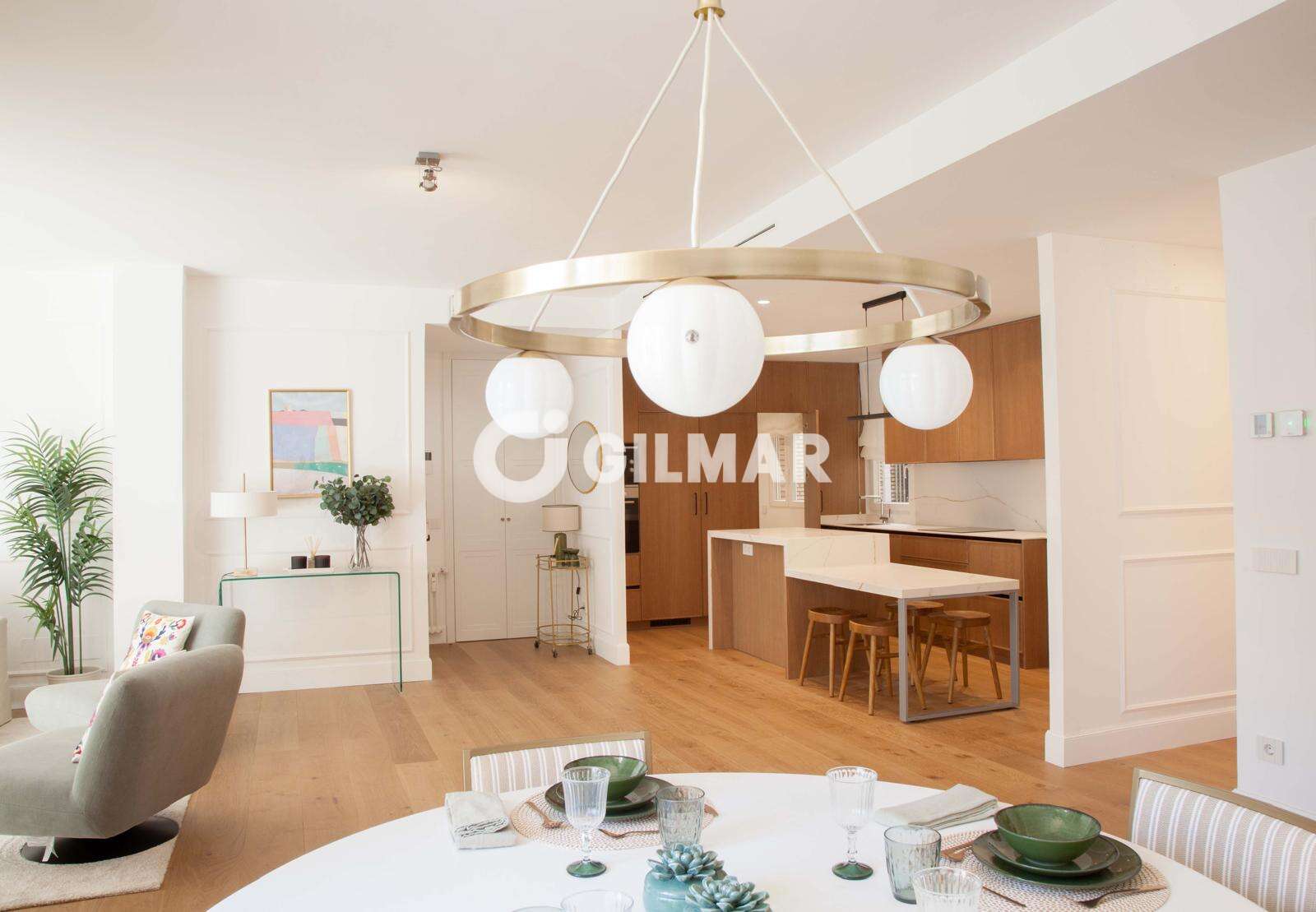 Piso · 215 m² · 3 dorm
