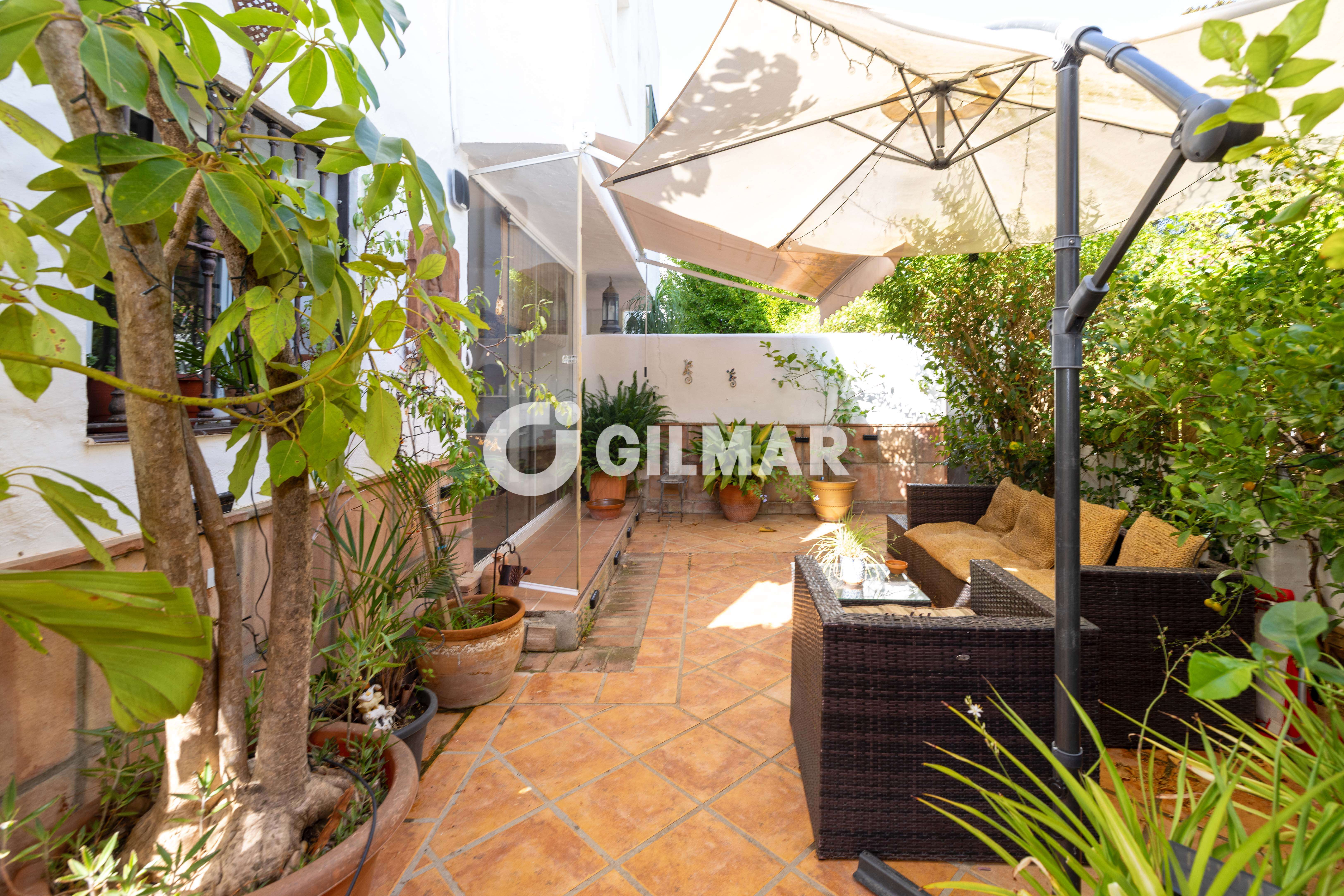 Photo of Semi-detached house