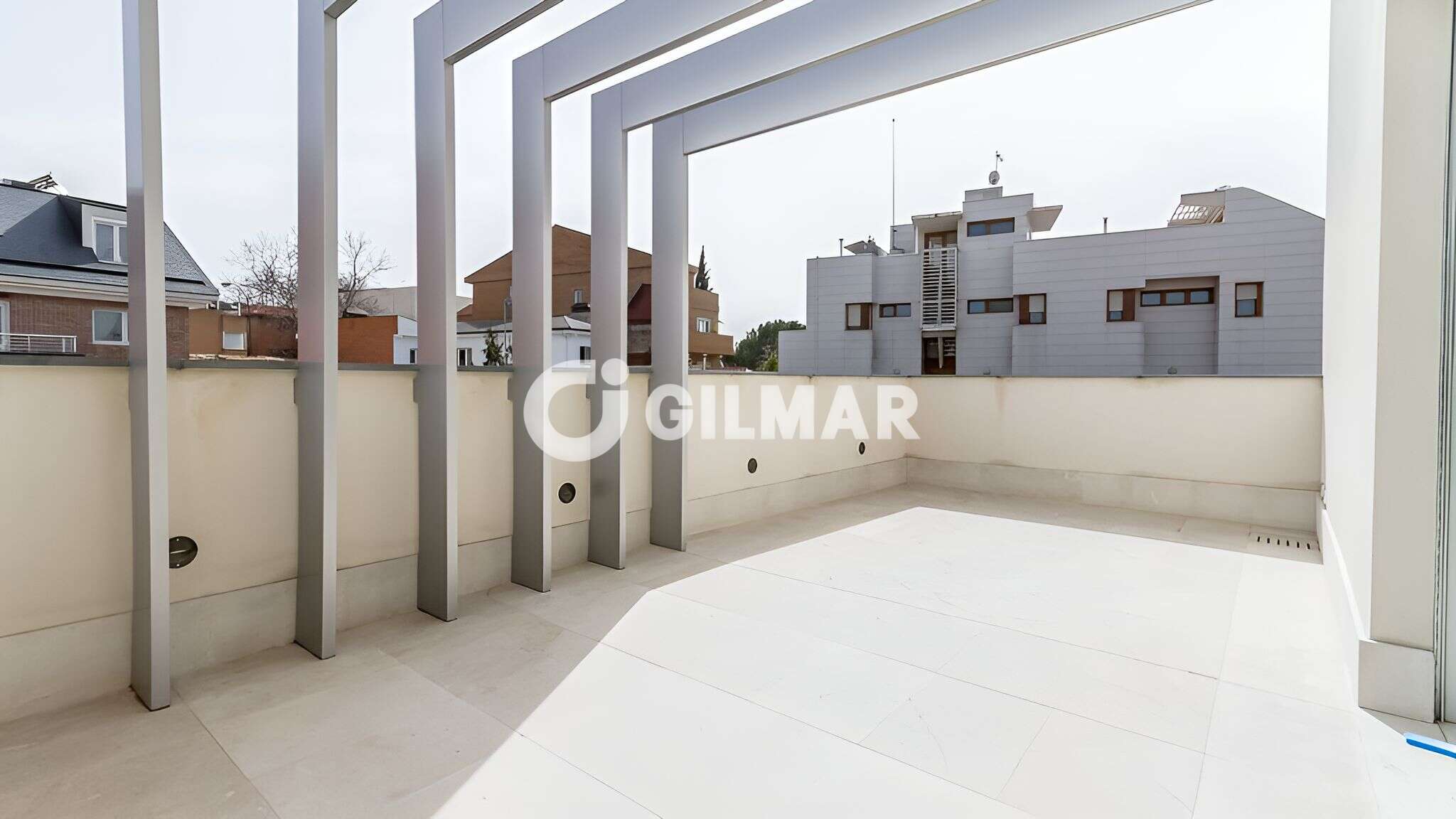 Photo of Semi-detached house
