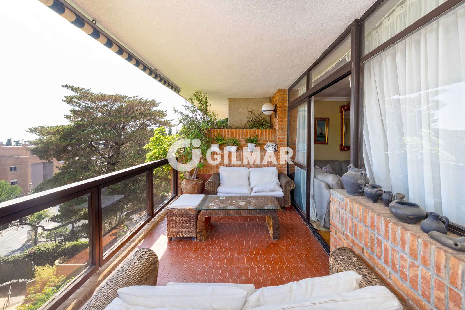 Property slider Gilmar